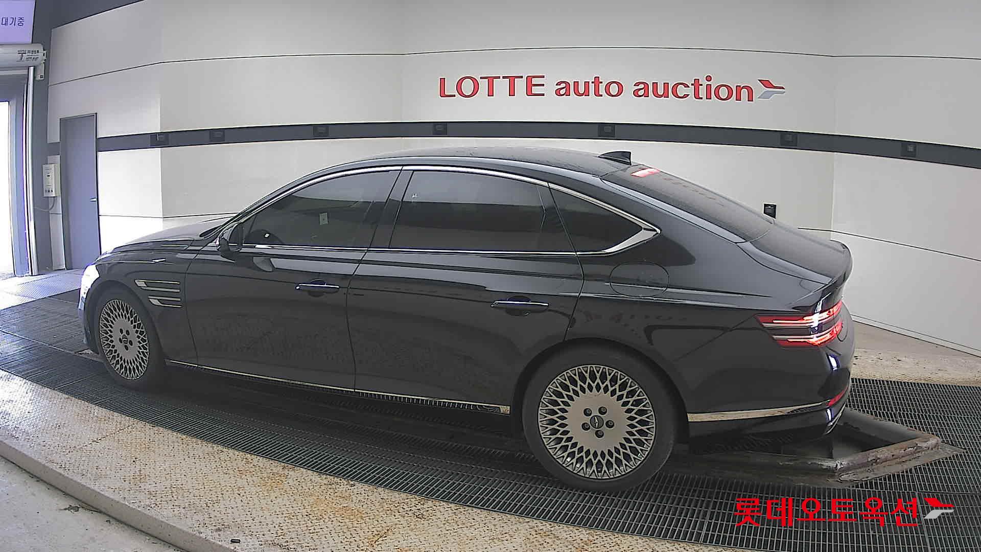 جينيسيس G80 2022 - صورة 14