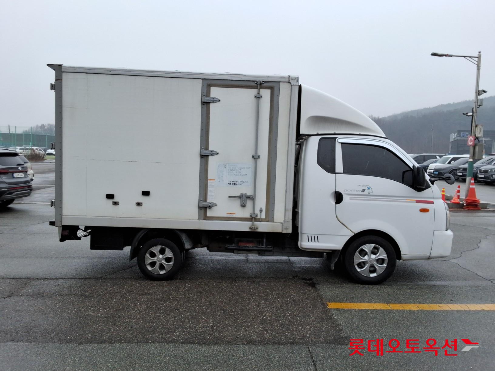 Hyundai Porter II built-in tower car id 3809847 из Кореи 8
