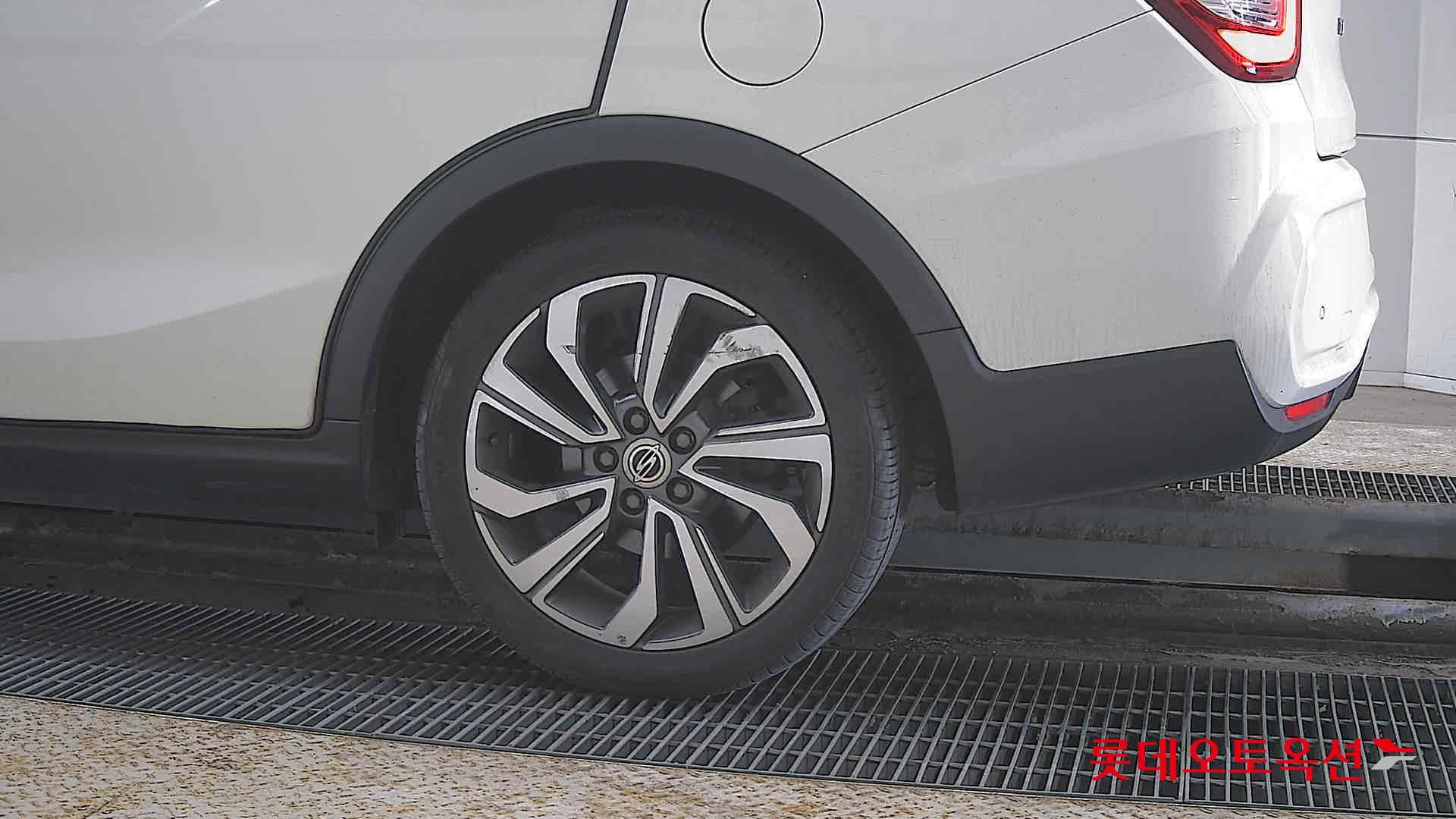 سانغ يونغ تيفولي