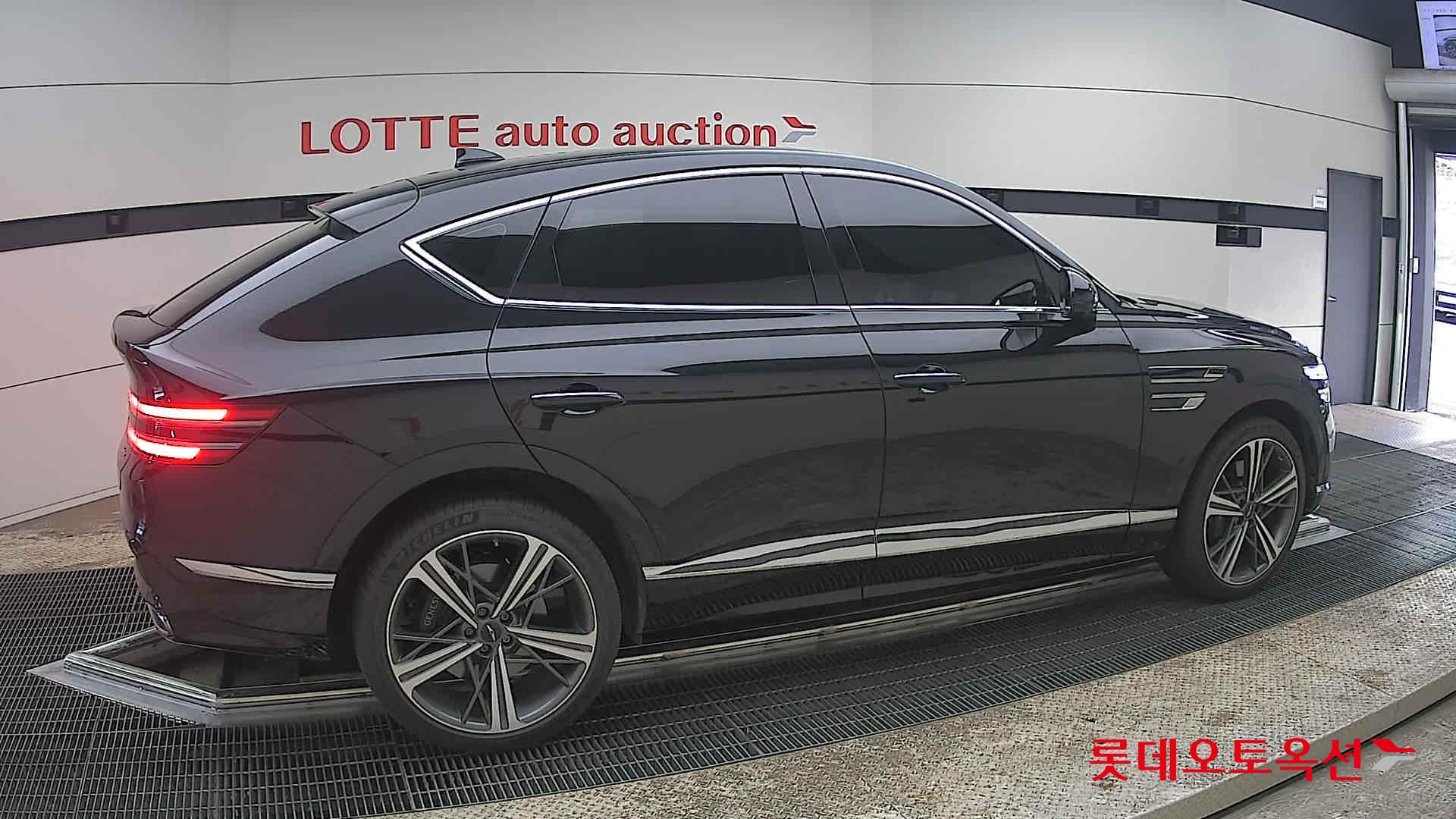 جينسس جي في 80