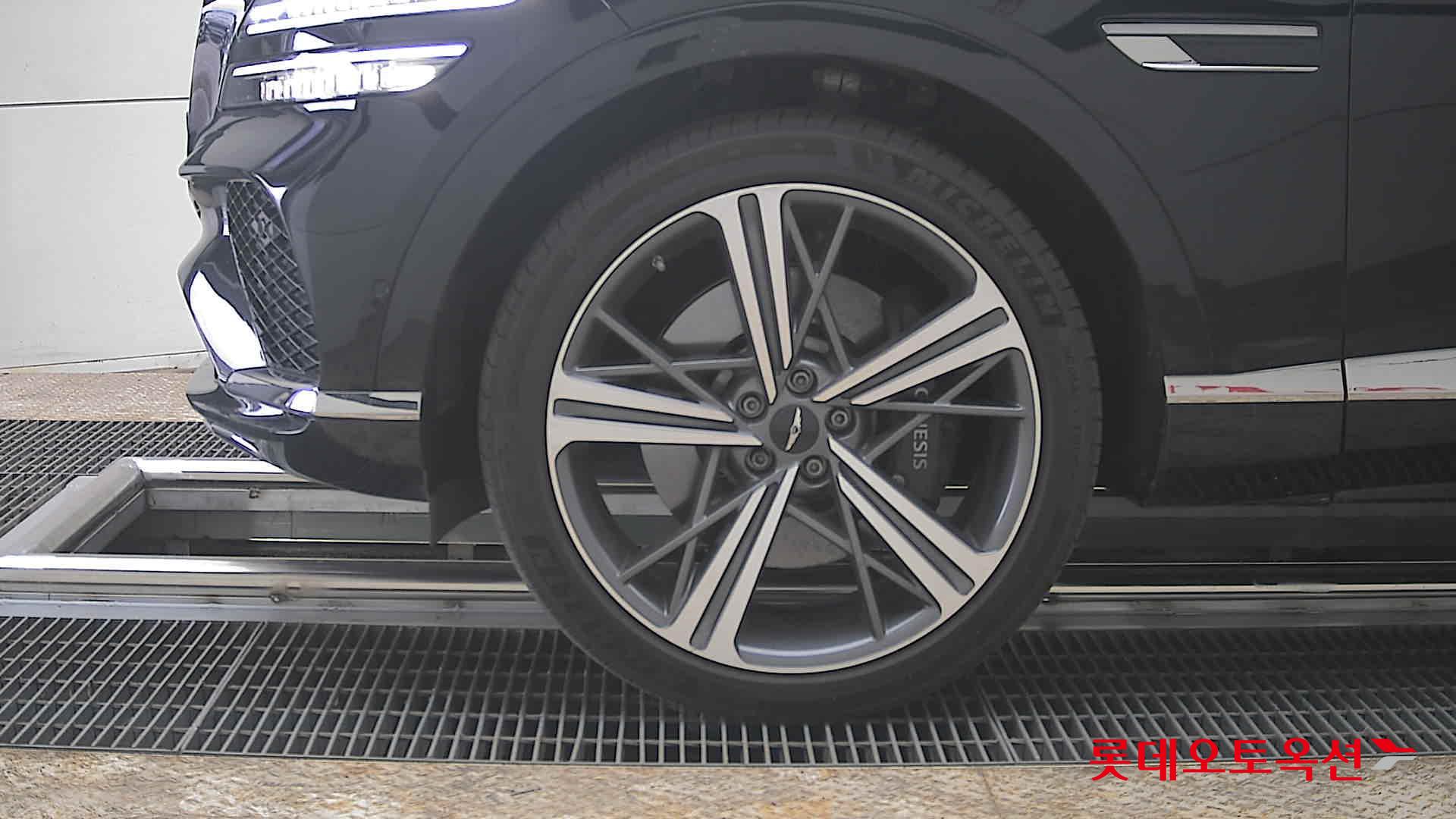 جينسس جي في 80