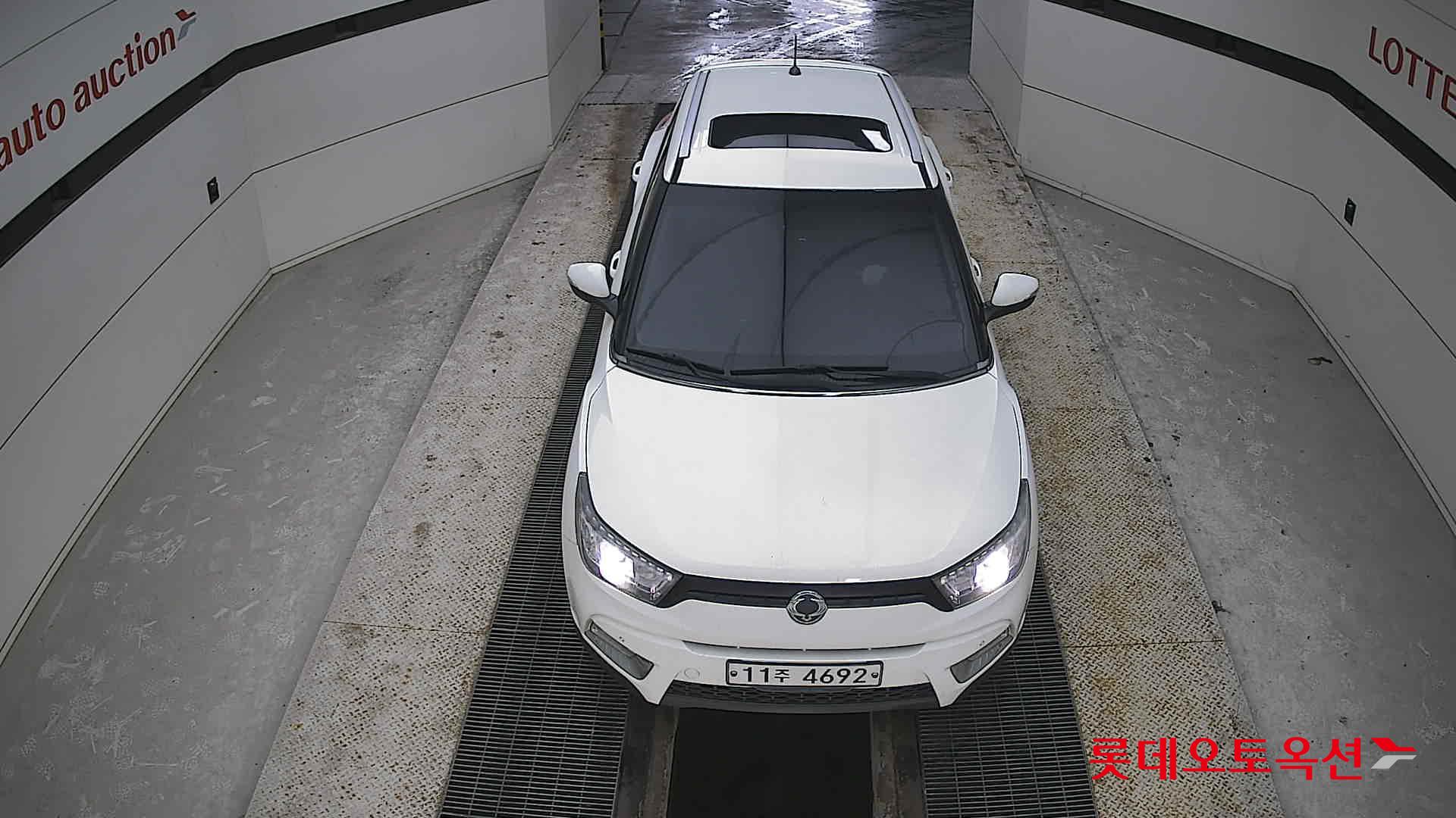 KG Mobility Tivoli 2015 - Image 7