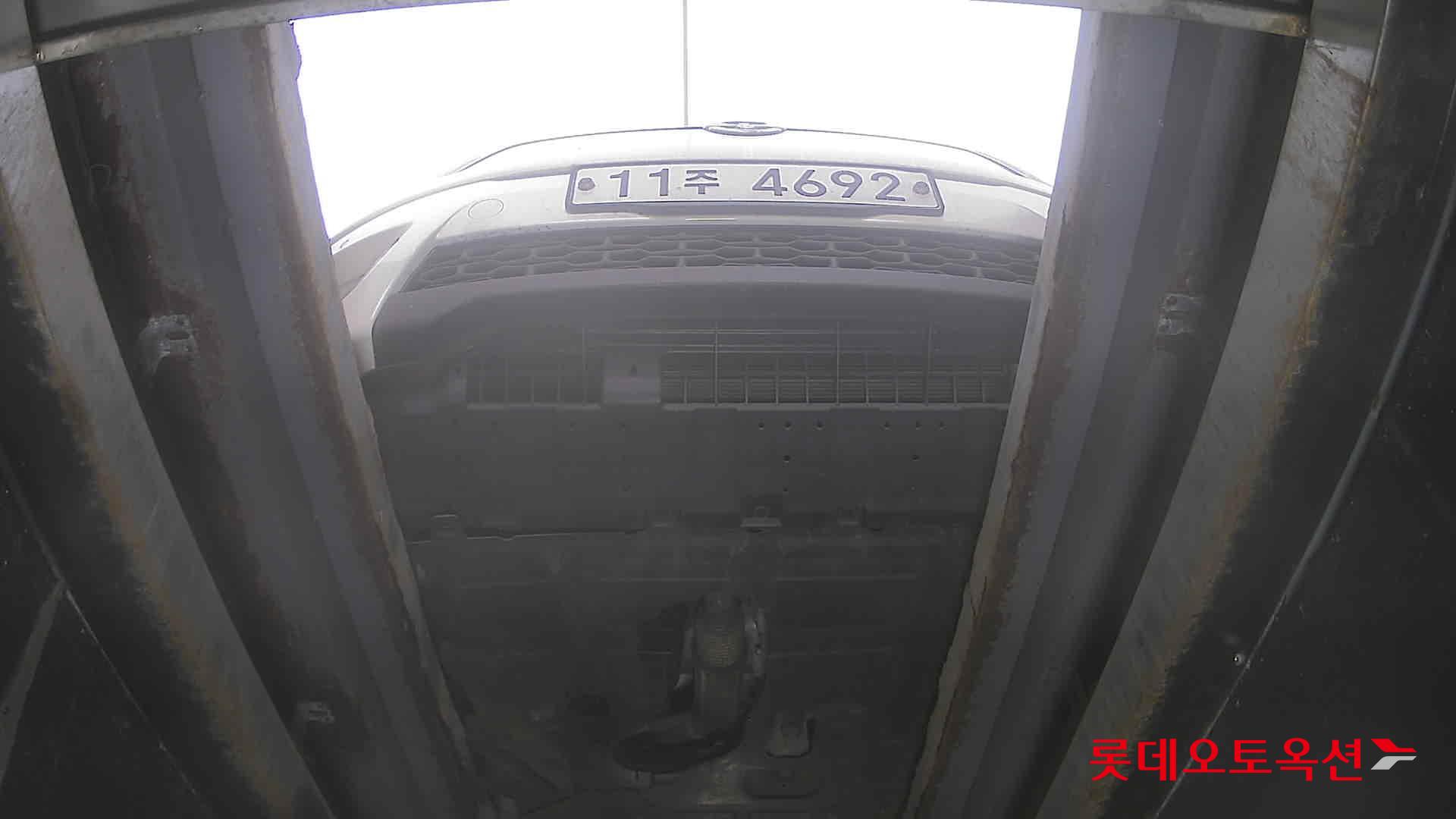 KG Mobility Tivoli 2015 - Image 8