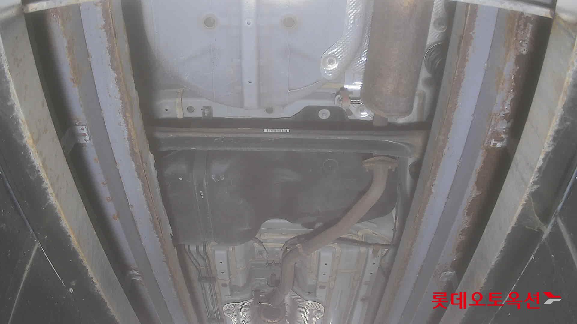 KG Mobility Tivoli 2015 - Image 2