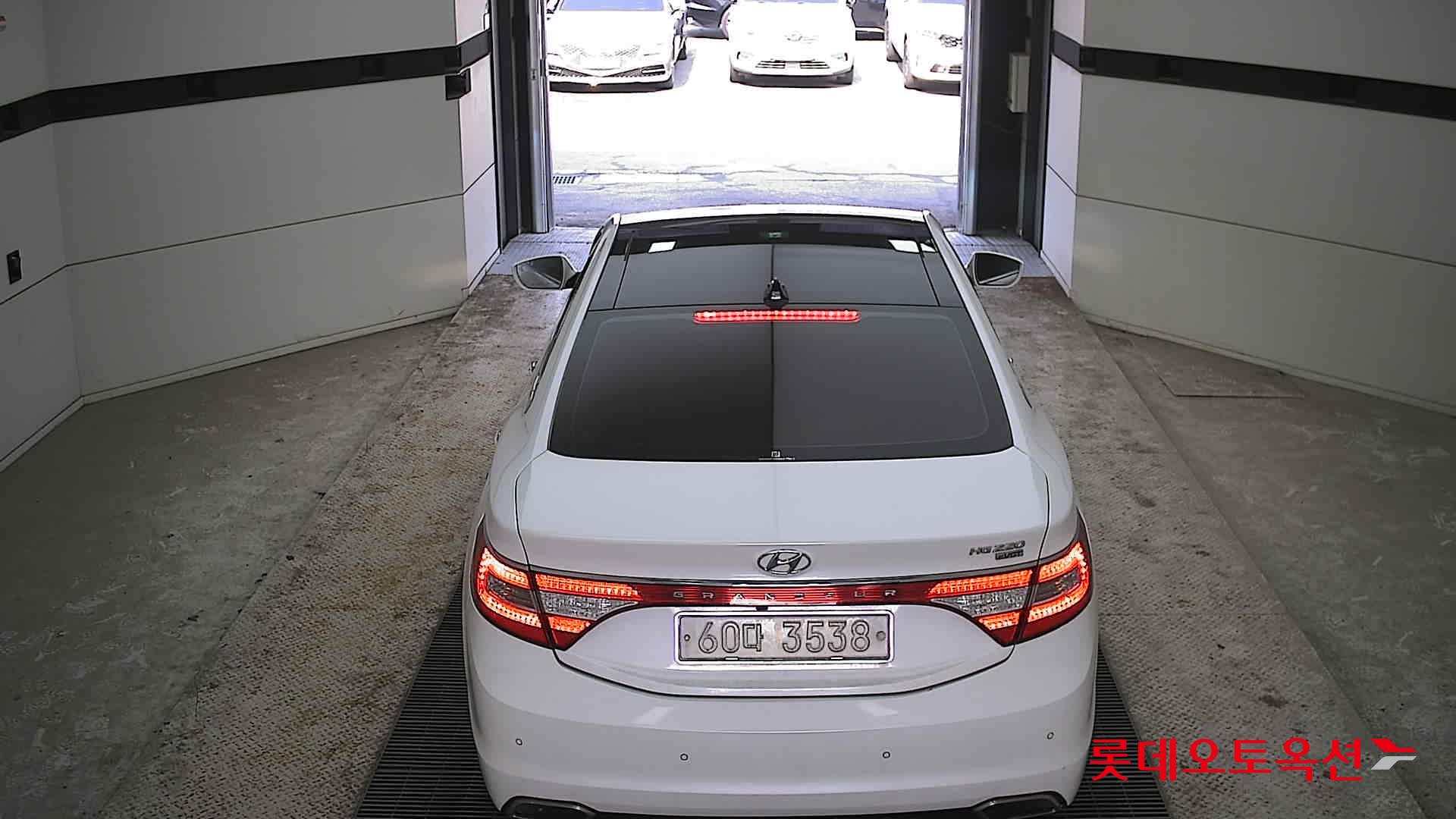 هيونداي جرانجر 2015 - صورة 17