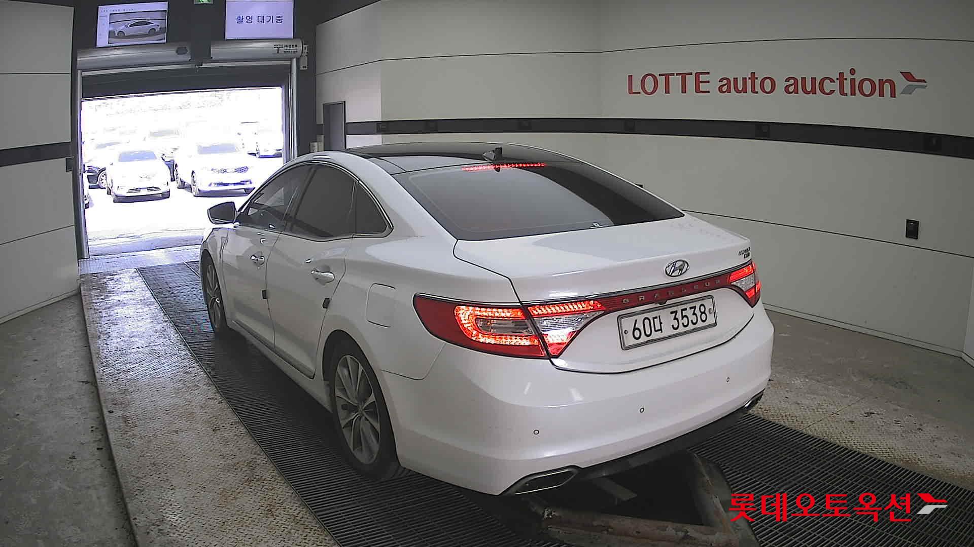 هيونداي جرانجر 2015 - صورة 16