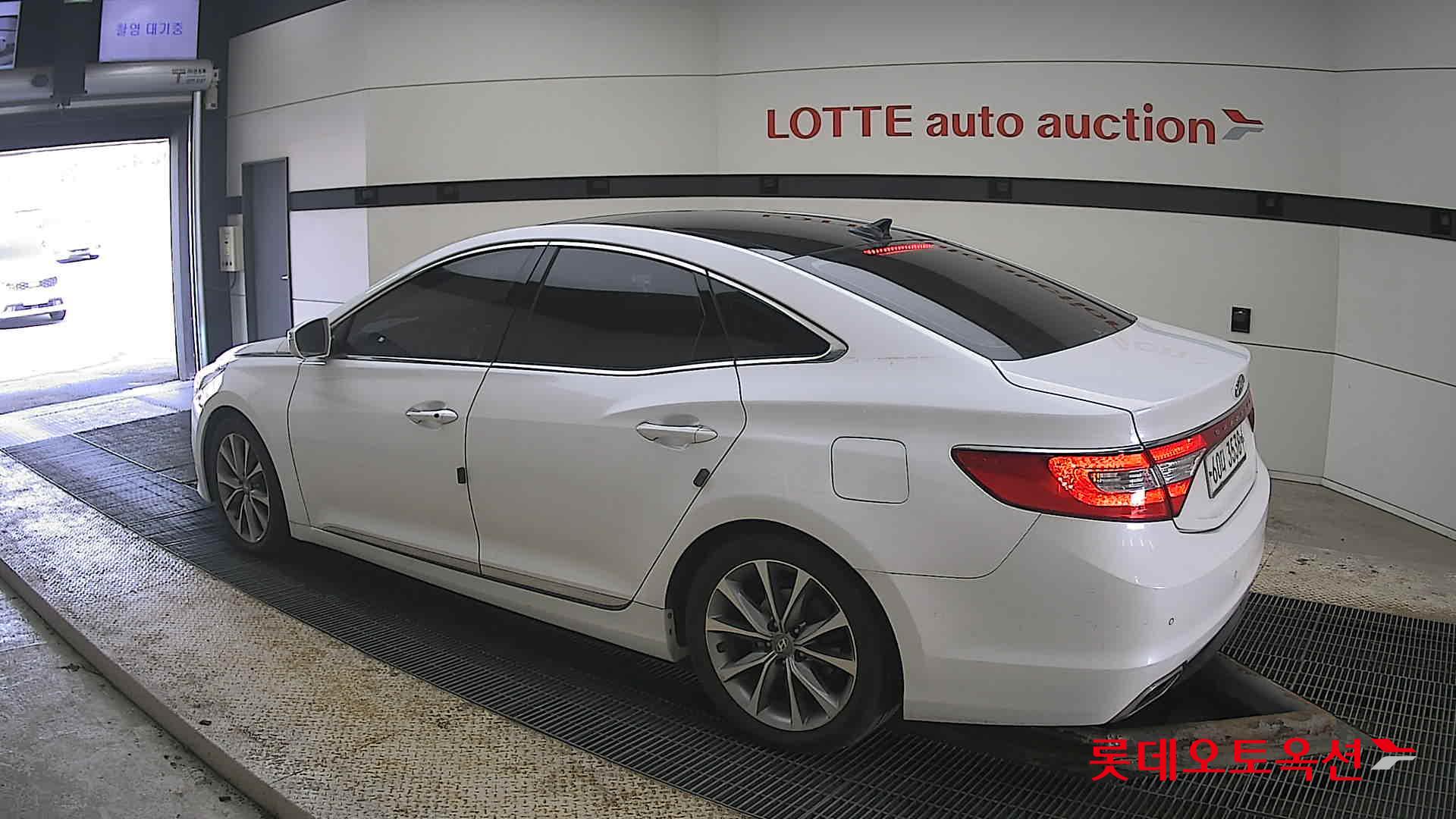 هيونداي جرانجر 2015 - صورة 15