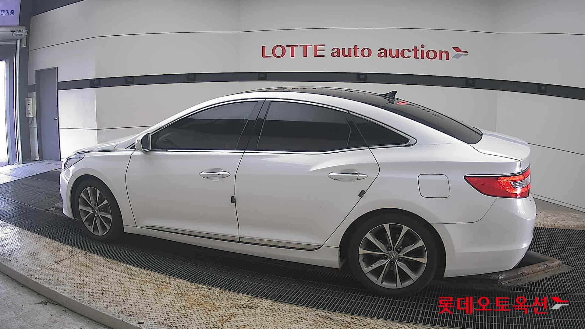 هيونداي جرانجر 2015 - صورة 14