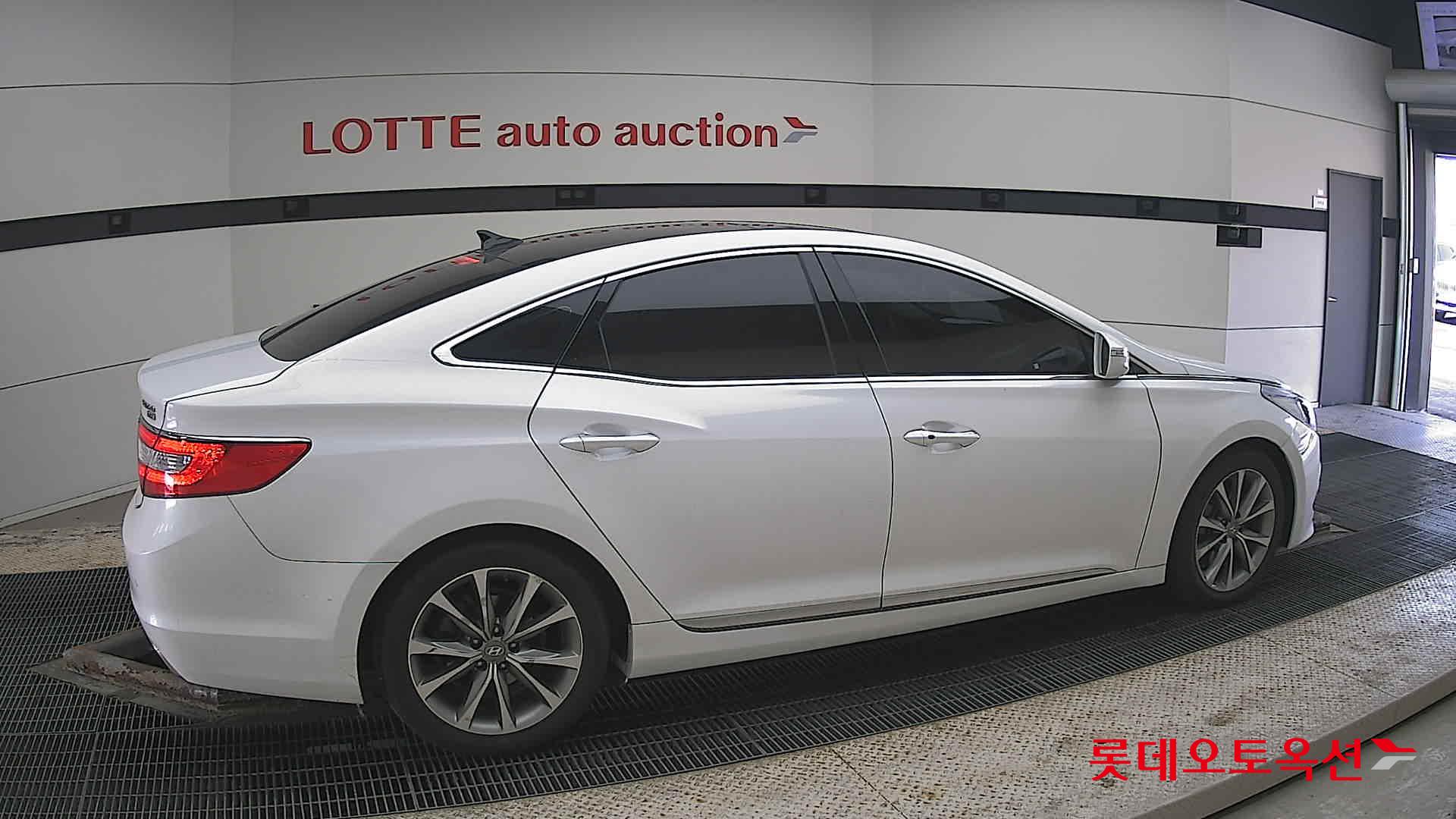 هيونداي جرانجر 2015 - صورة 20