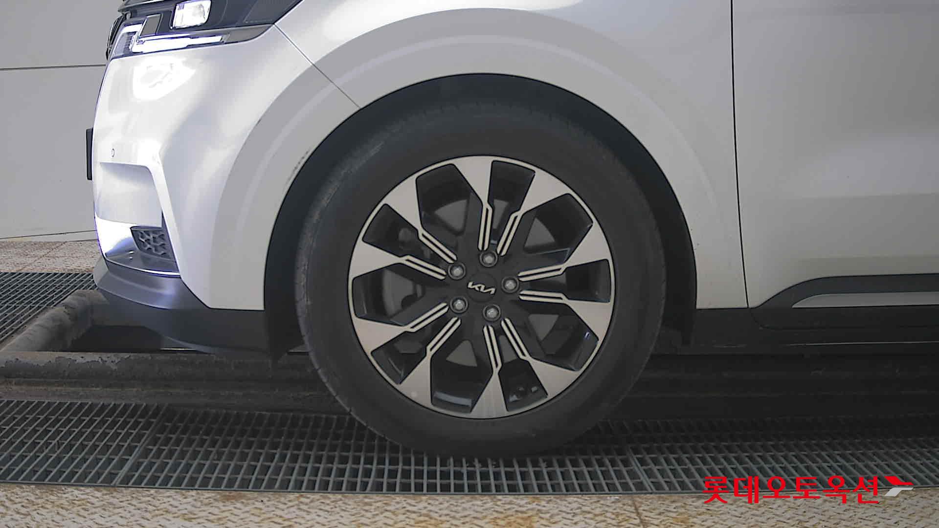 Kia Carnival Limousine id 3822978 из Кореи 21