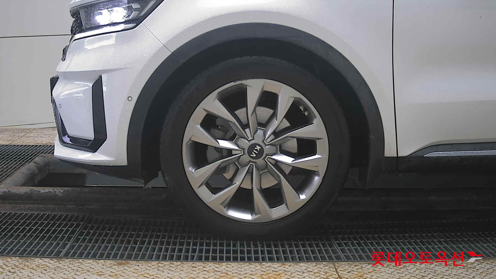 Kia Sorento id 3809941 из Кореи 21