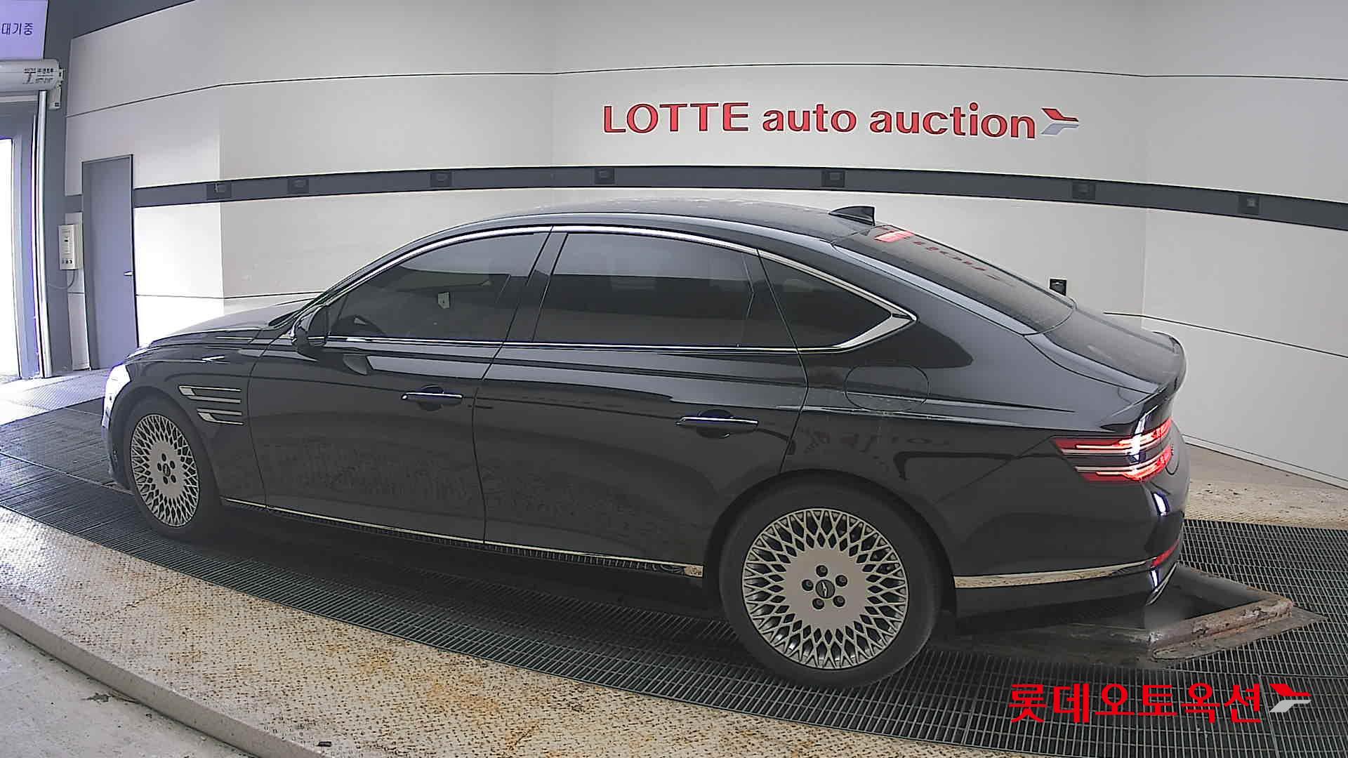 Genesis G80 2022 - Image 14