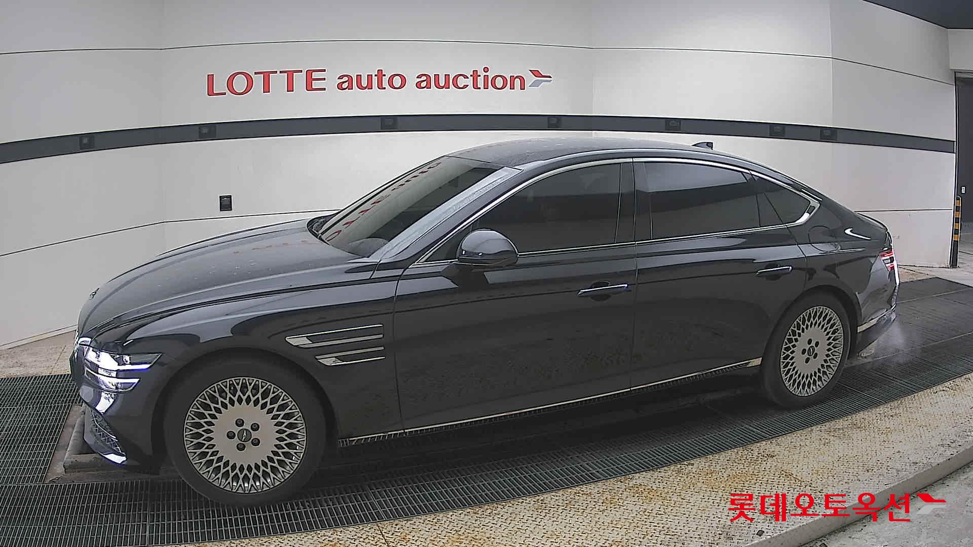 Genesis G80 2022 - Image 12