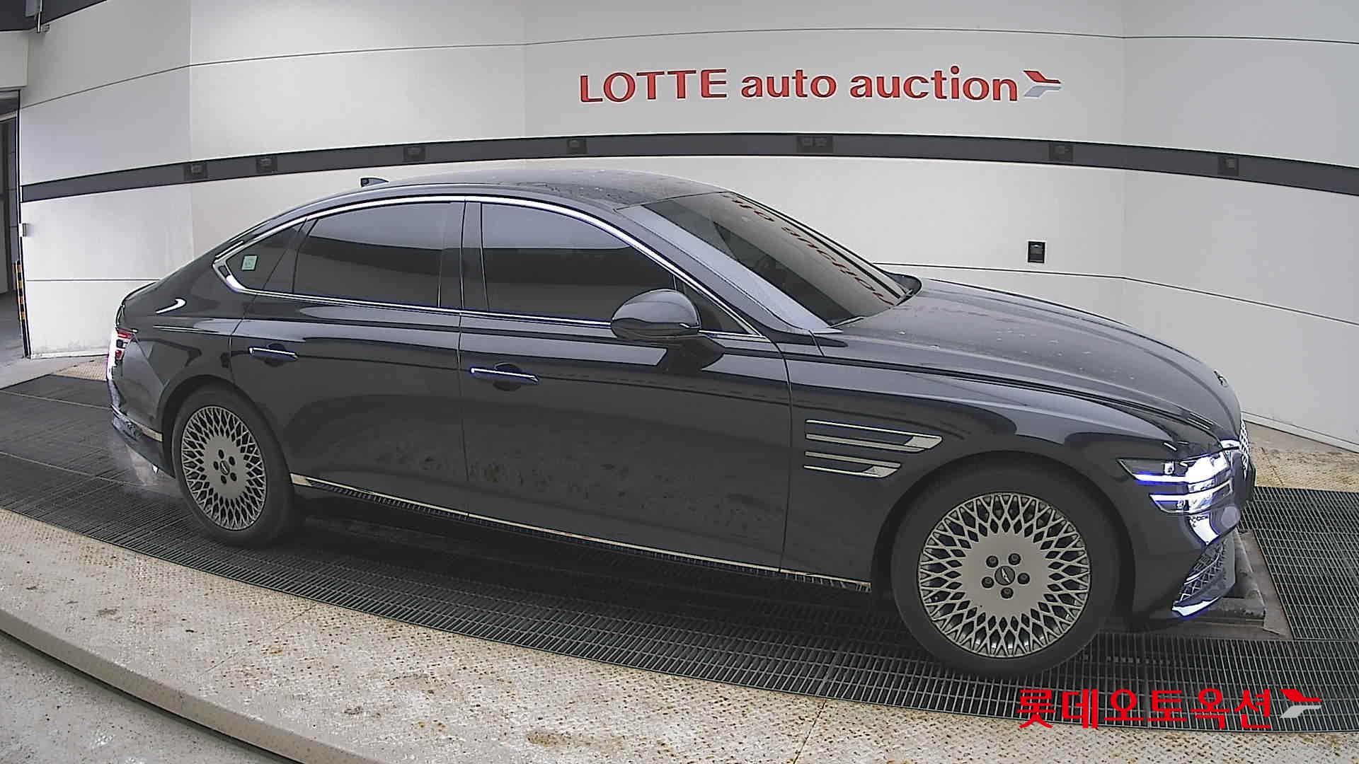 Genesis G80 2022 - Image 22