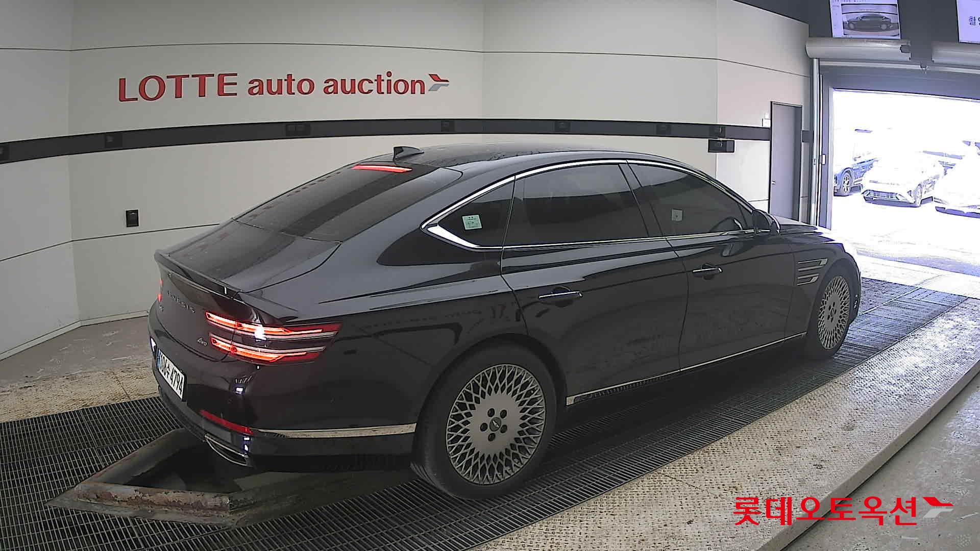 Genesis G80 2022 - Image 19