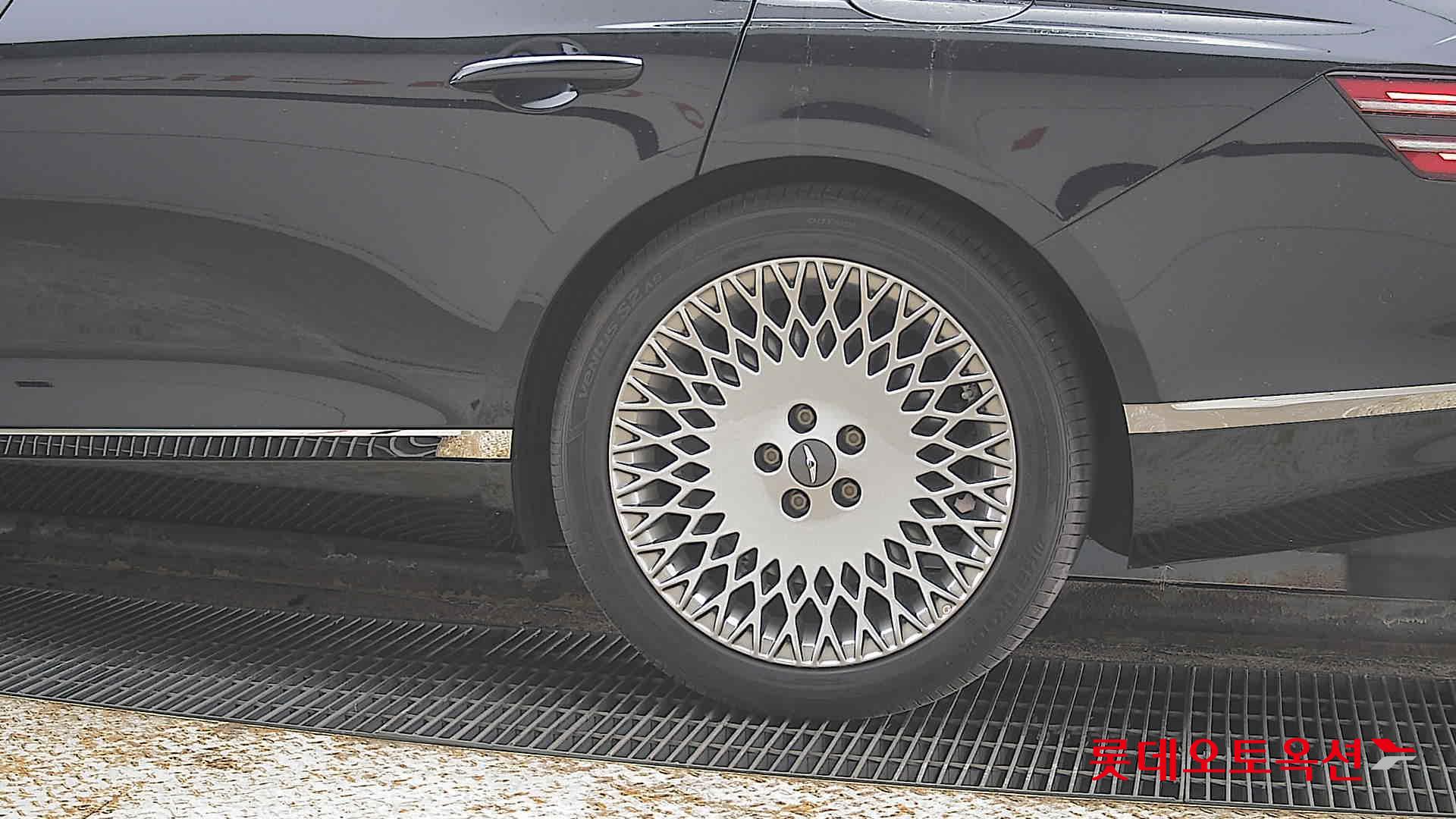 Genesis G80 2022 - Image 26