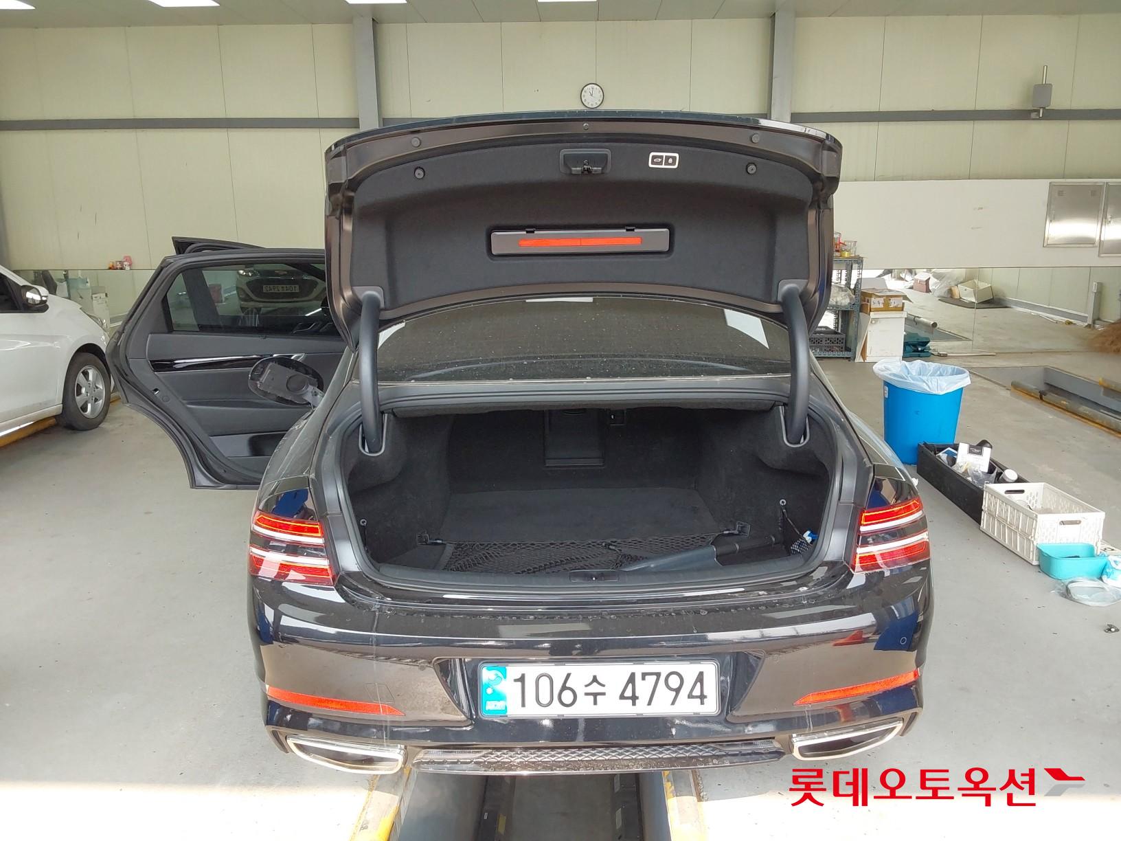 Genesis G80 2022 - Image 9