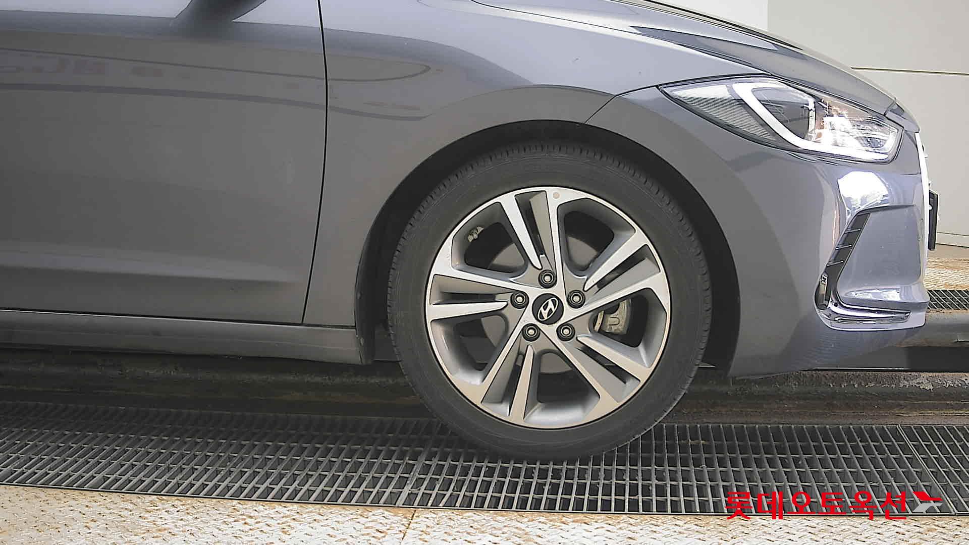 Hyundai Avante id 3809915 из Кореи 23