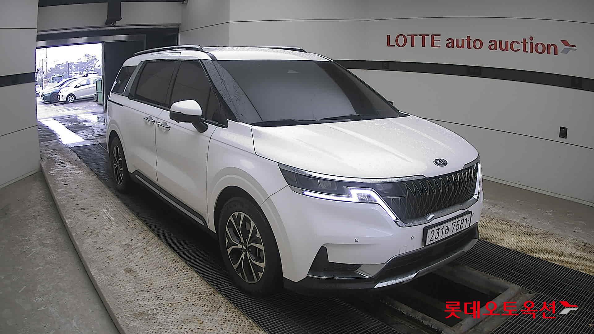 Kia Carnival 2021 Белый из Кореи, фото 2