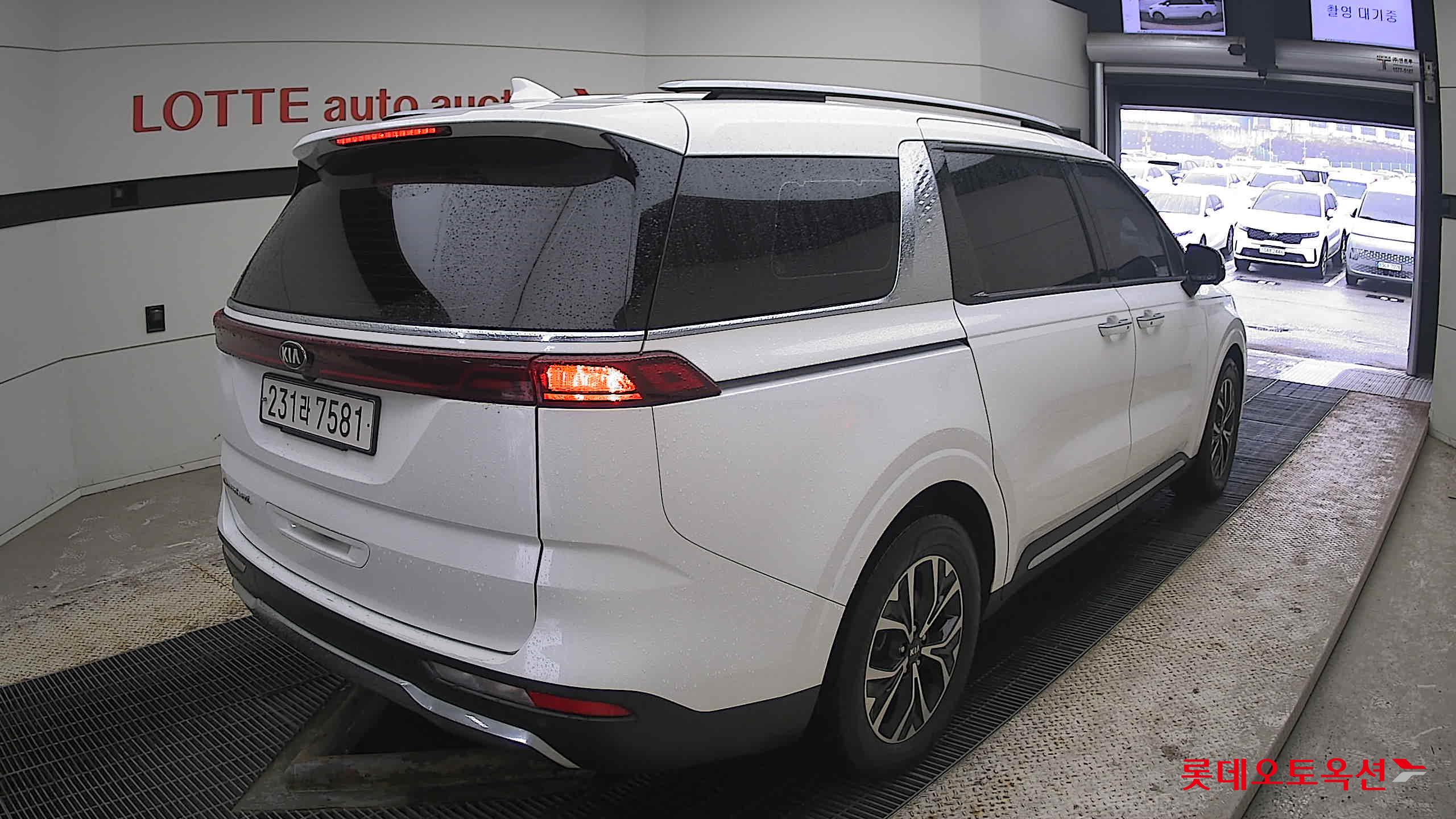 Kia Carnival 2021 Белый из Кореи, фото 4