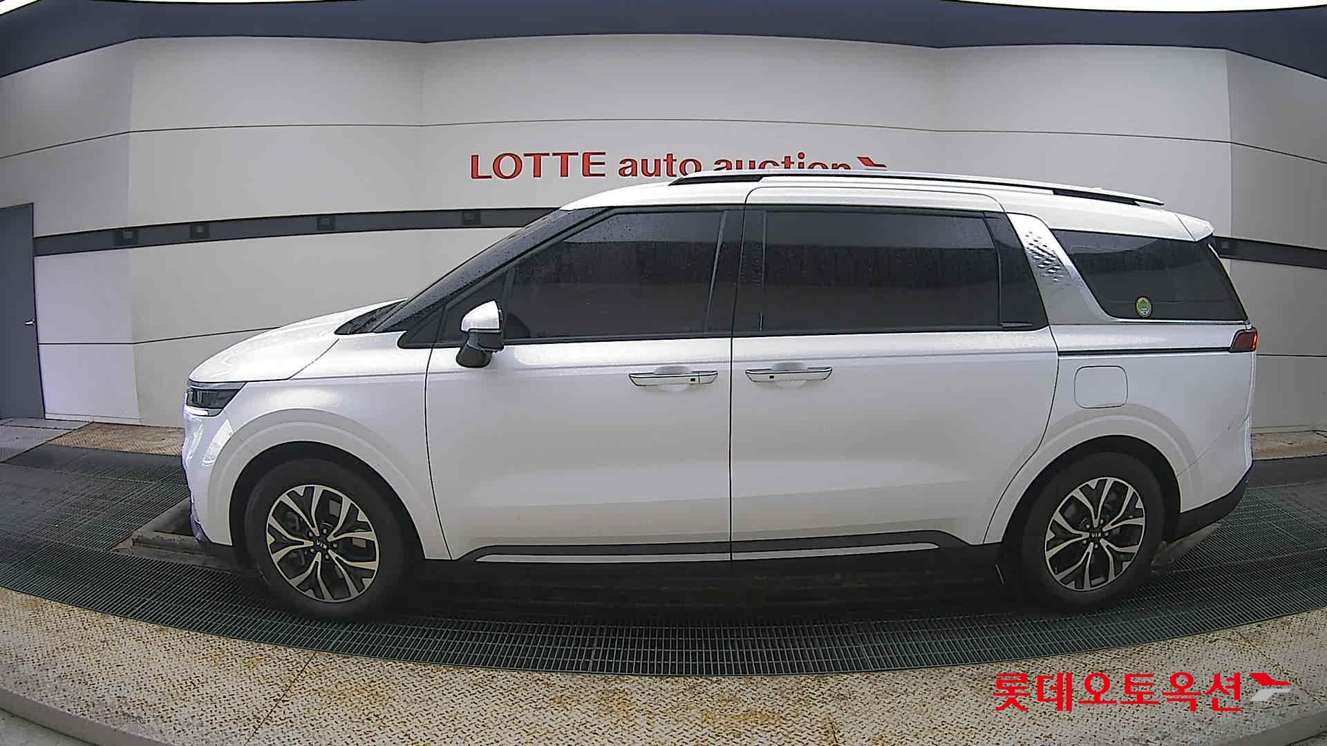 Kia Carnival id 3809970 из Кореи 7