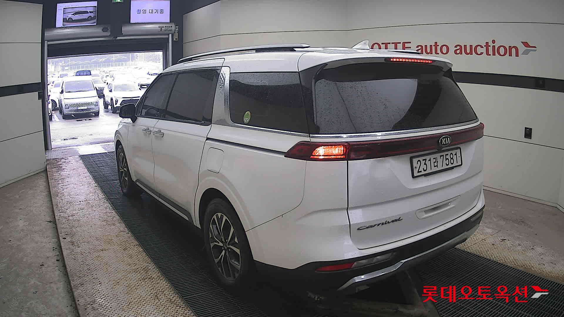 Kia Carnival id 3809970 из Кореи 9