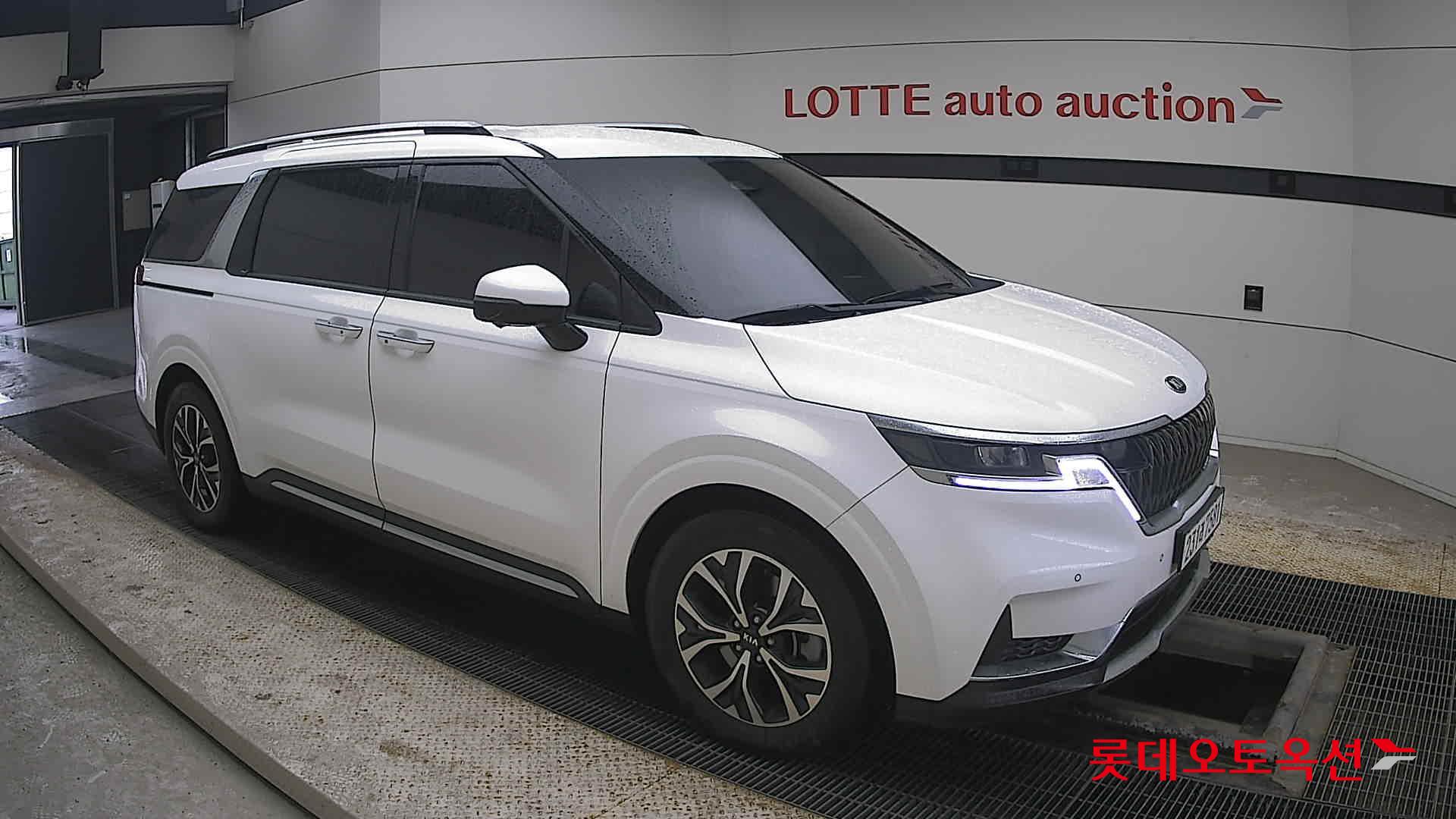 Kia Carnival id 3809970 из Кореи 16