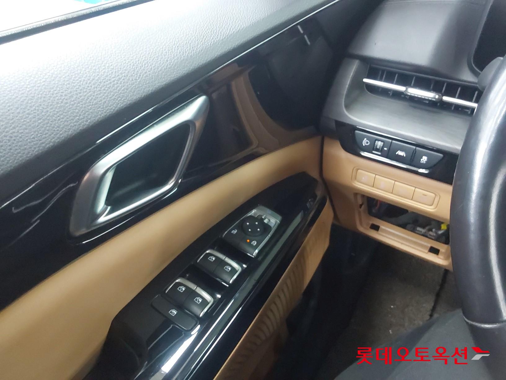 Kia Carnival id 3809970 из Кореи 28