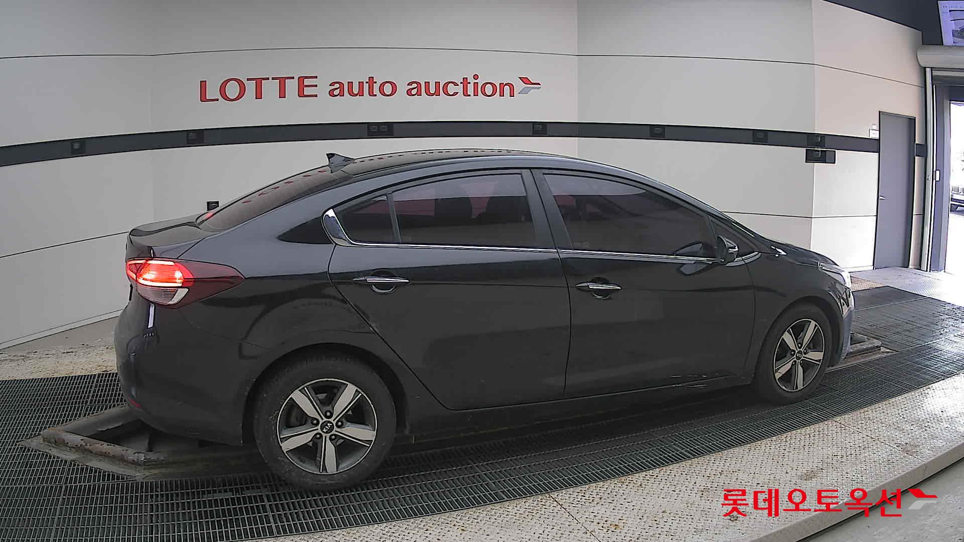 Kia K3 id 3809998 из Кореи 18