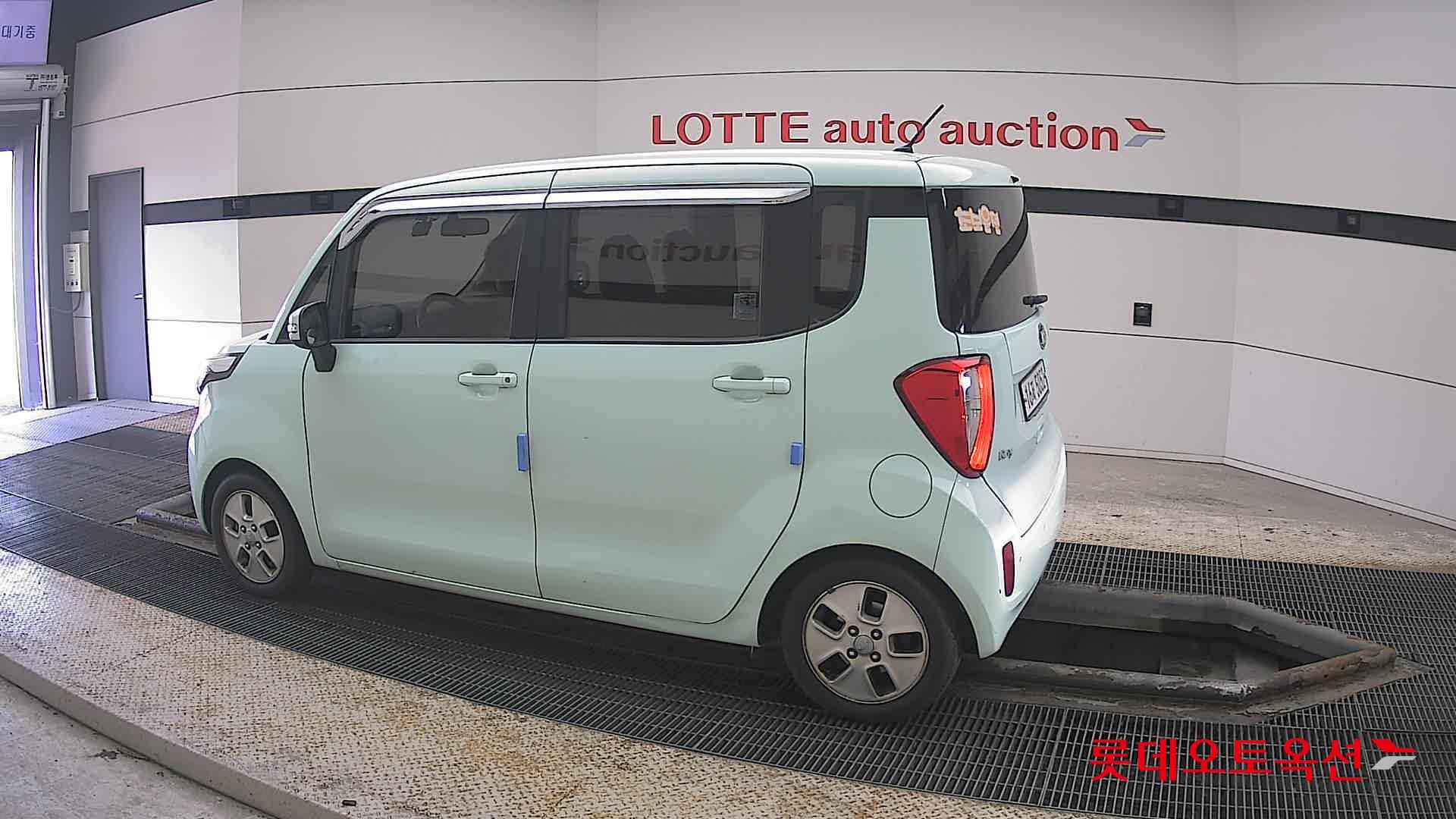 Kia Ray 2013 - Image 14