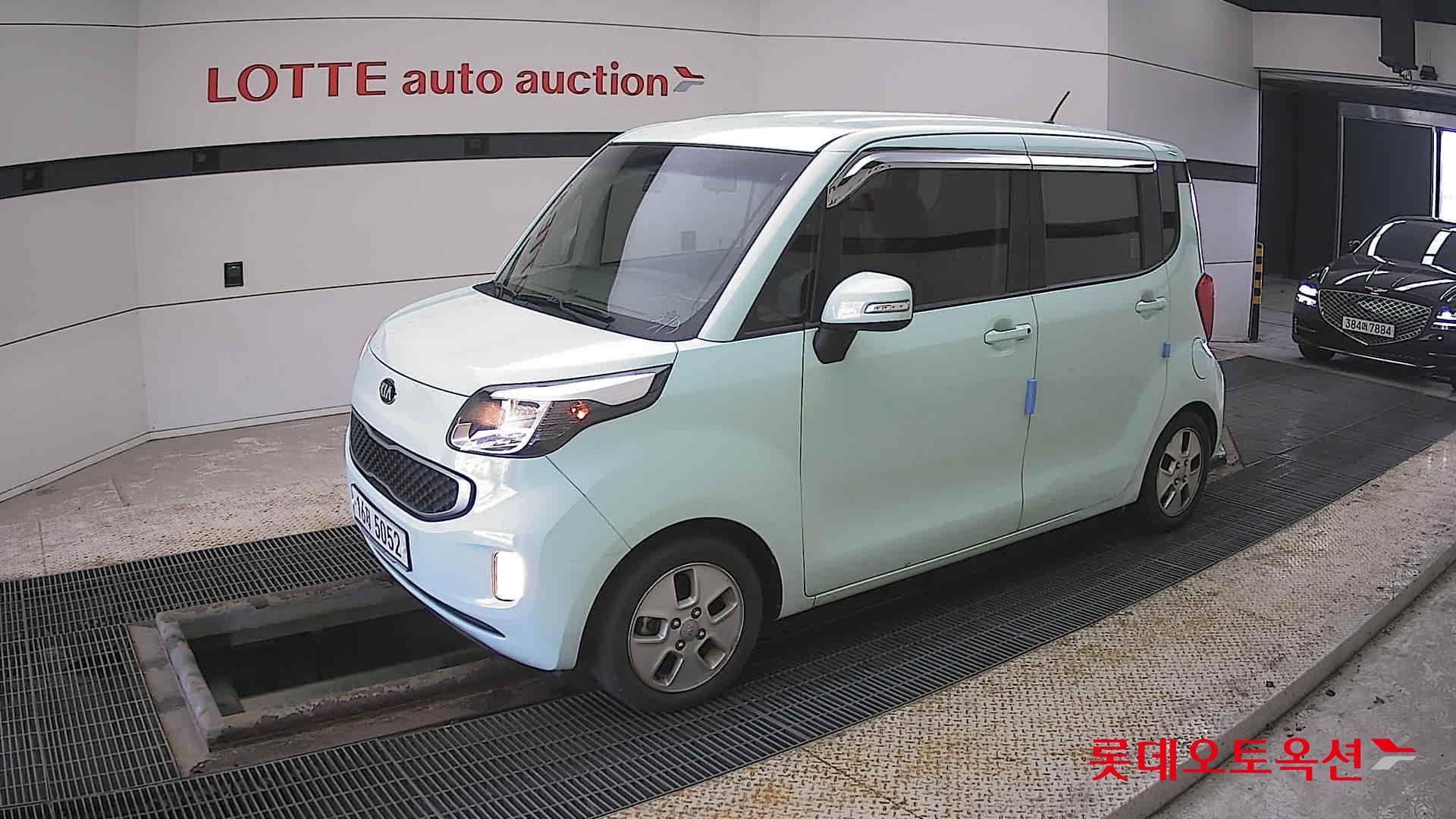 Kia Ray 2013 - Image 11