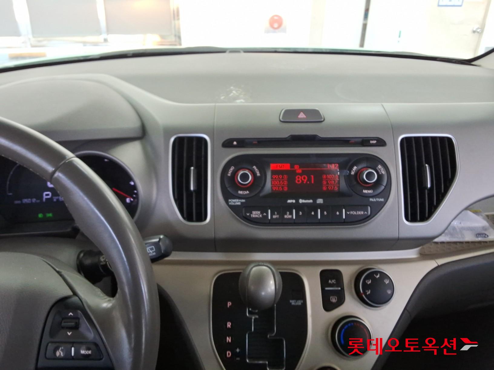 Kia Ray 2013 - Image 32