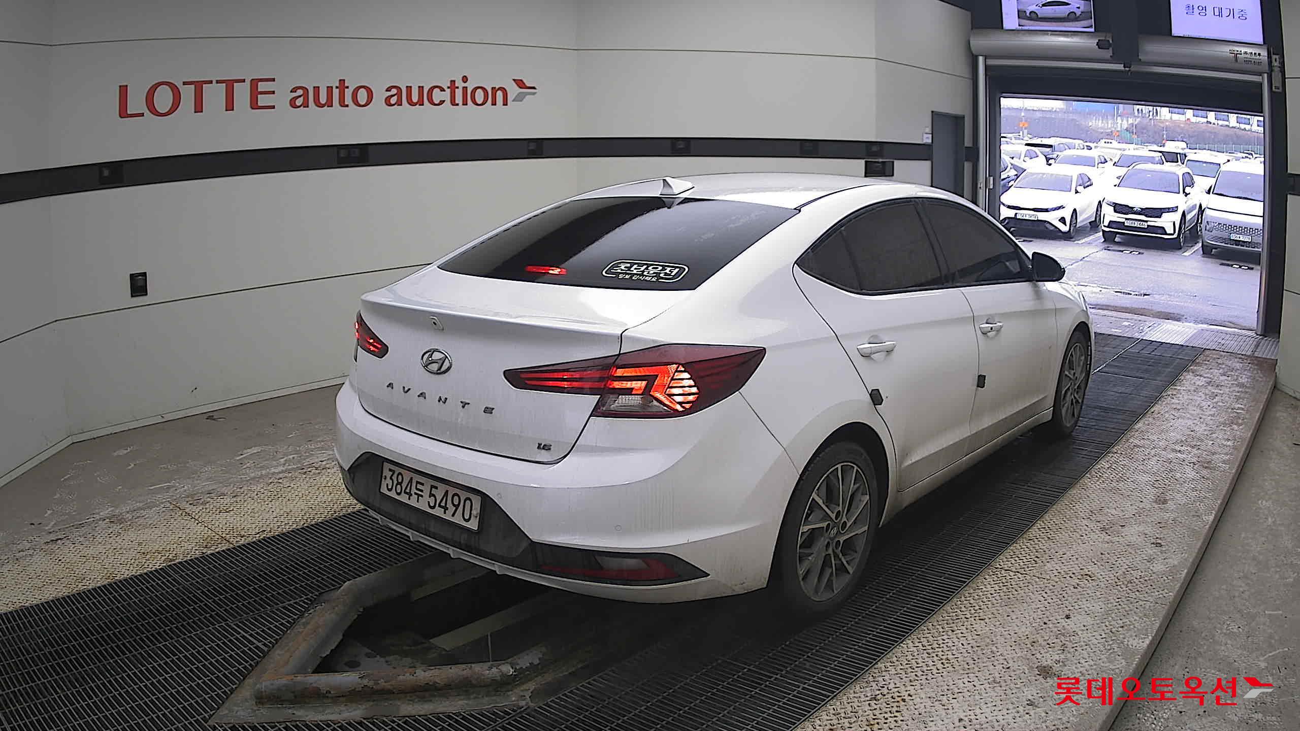 Hyundai Avante 2020 Белый из Кореи, фото 4