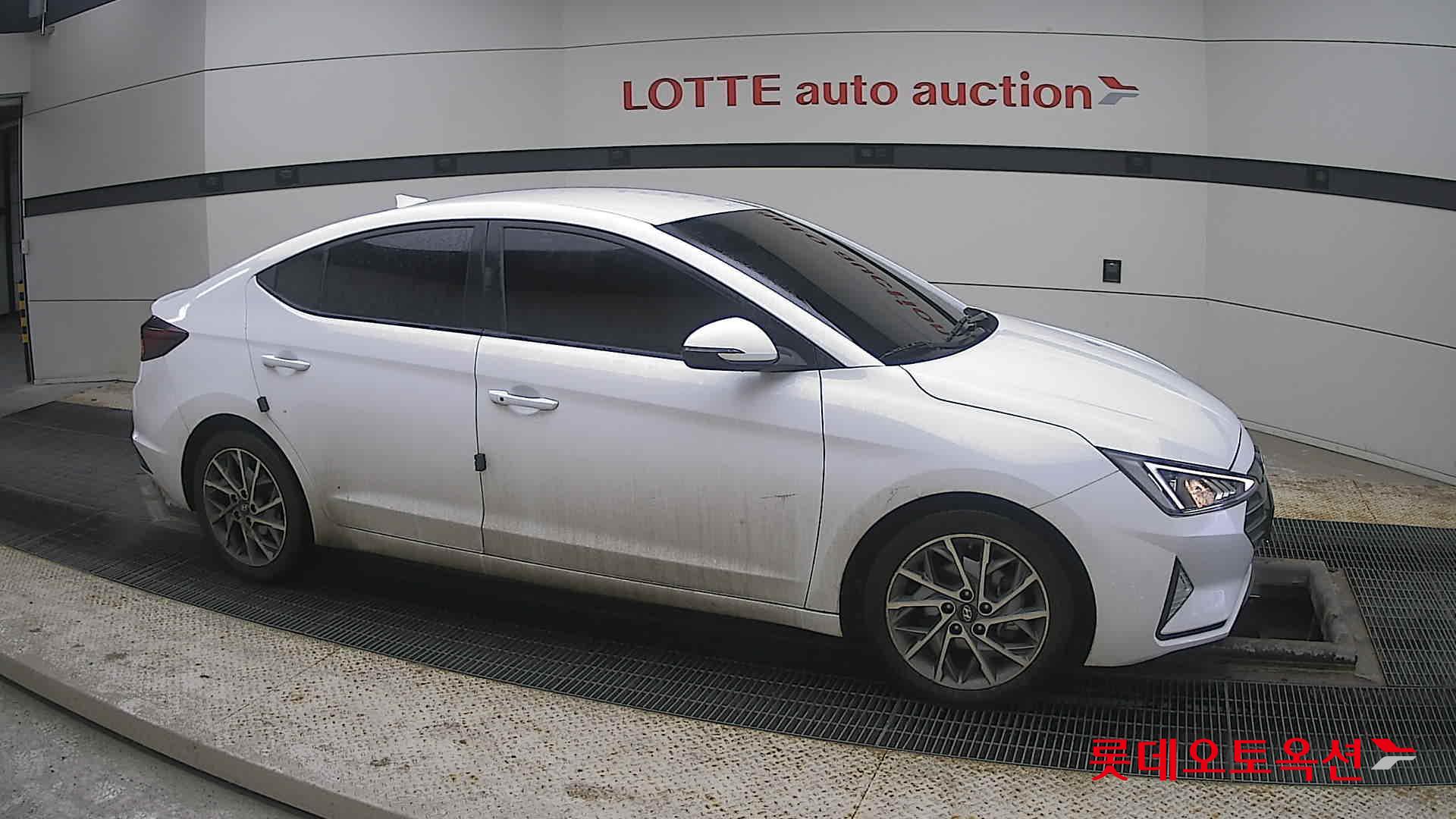 Hyundai Avante id 3809892 из Кореи 17