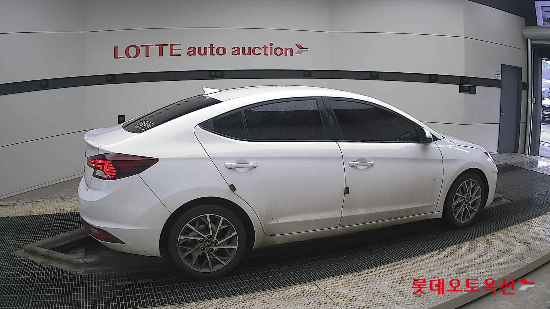 Hyundai Avante id 3809892 из Кореи 18