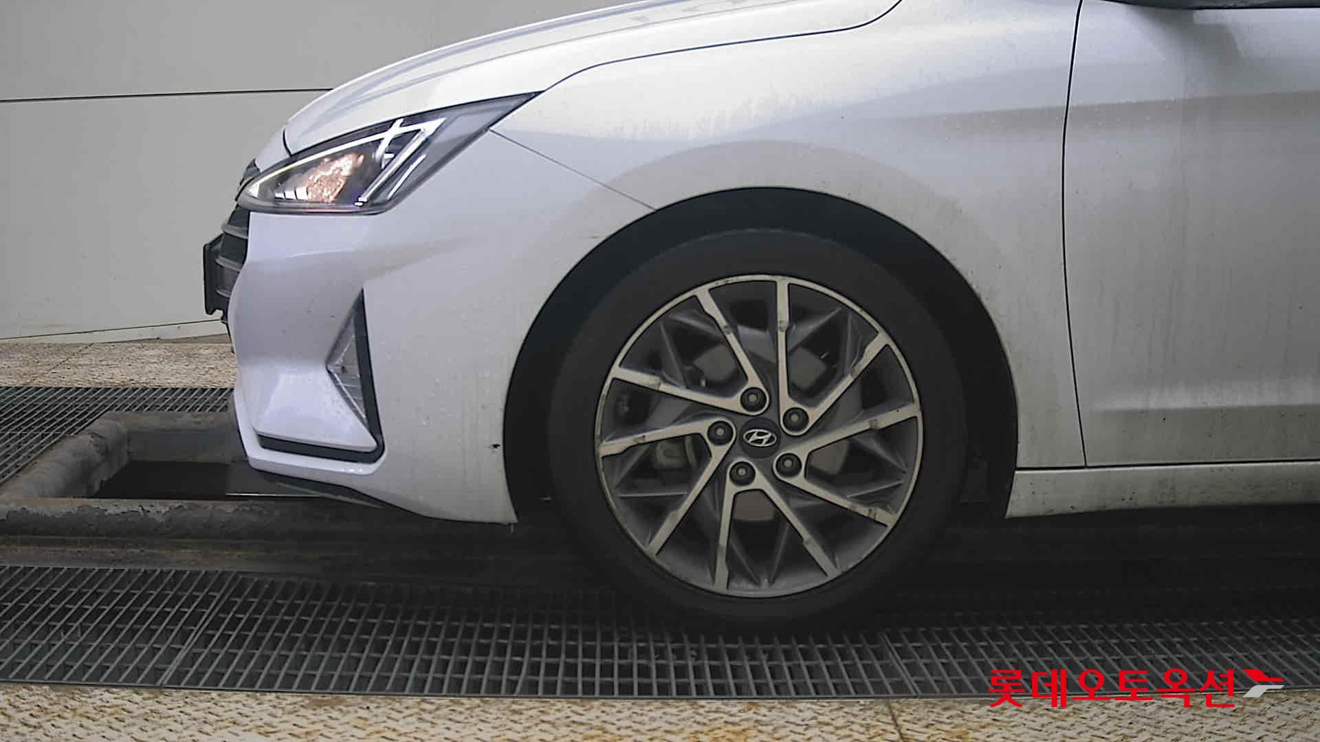 Hyundai Avante id 3809892 из Кореи 21