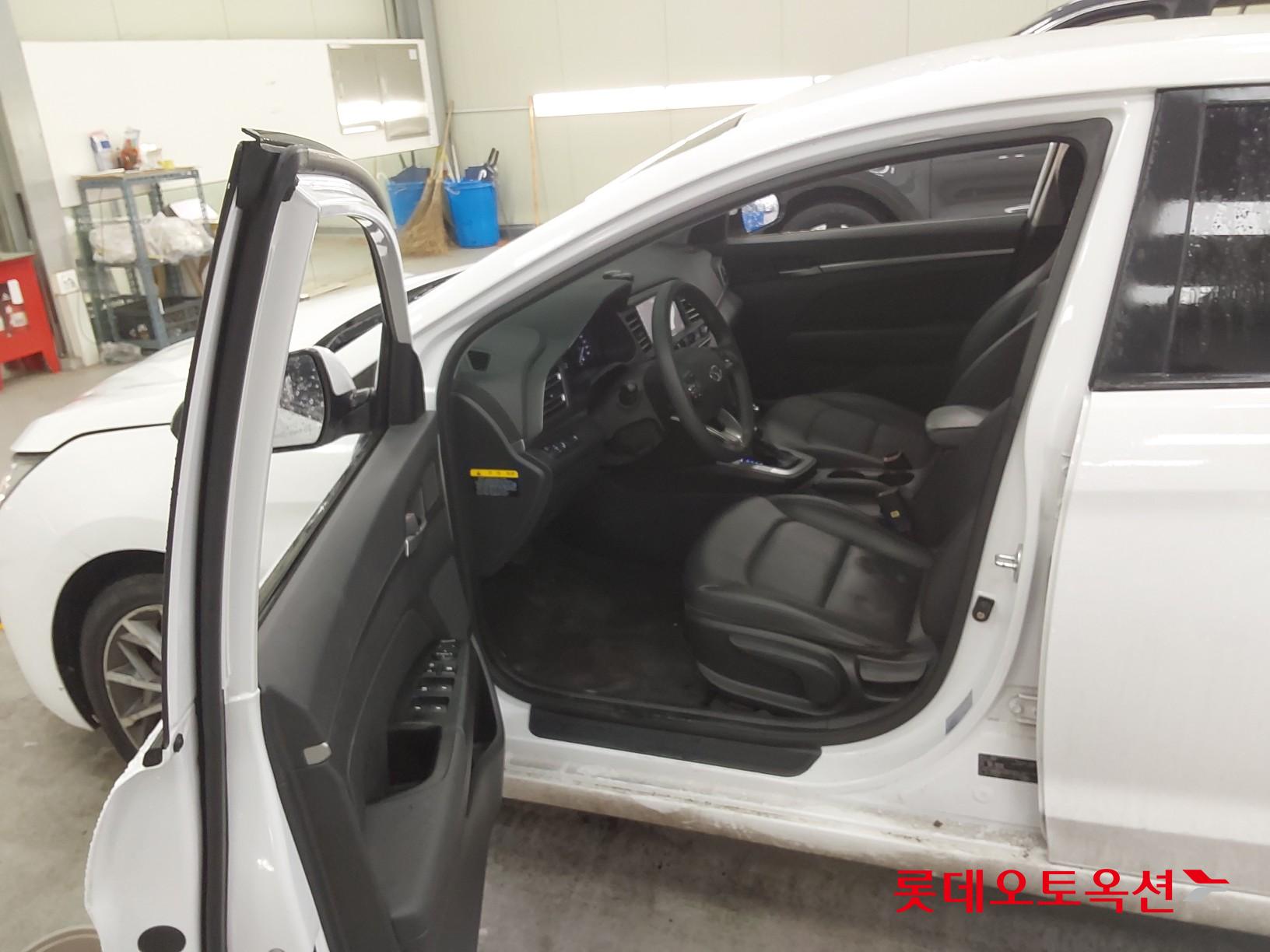 Hyundai Avante id 3809892 из Кореи 36