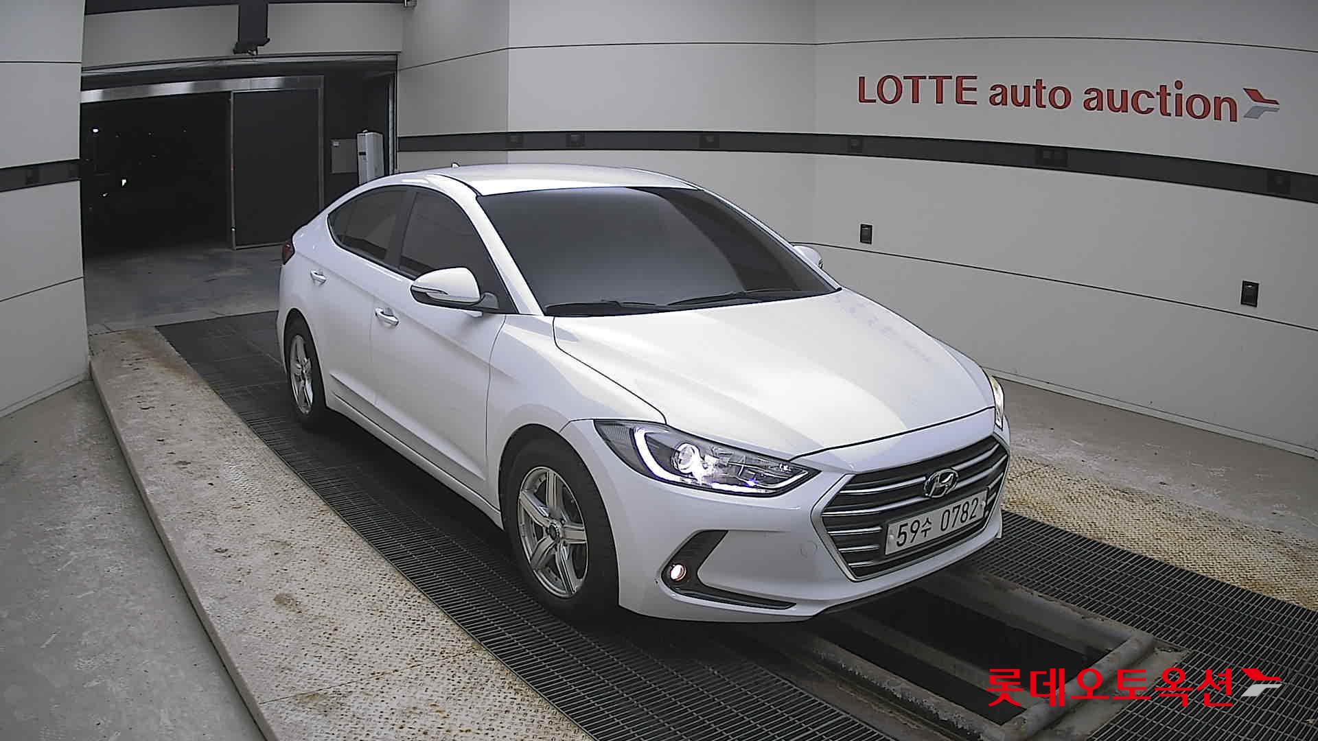 Hyundai Elantra 2016 - Image 6