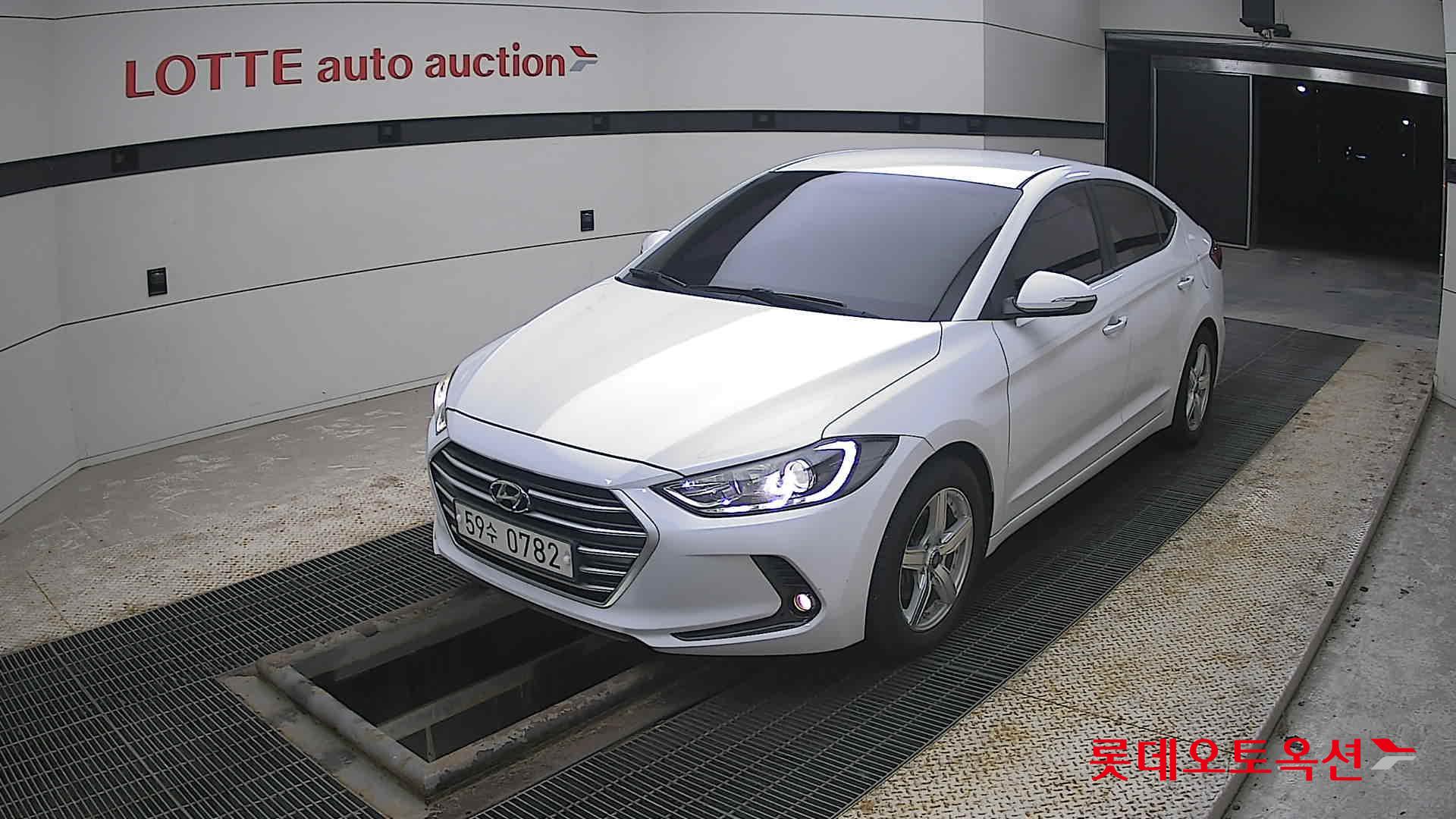 Hyundai Elantra 2016 - Image 3