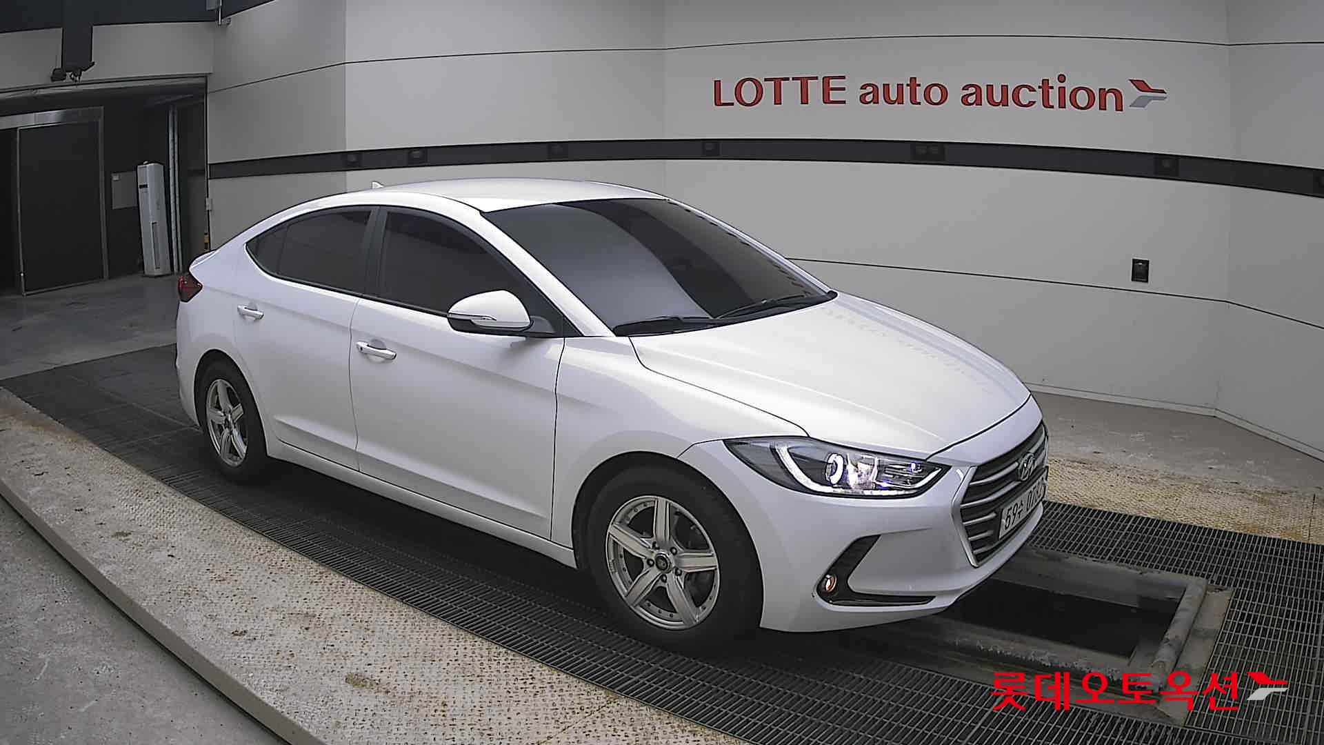 Hyundai Elantra 2016 - Image 23