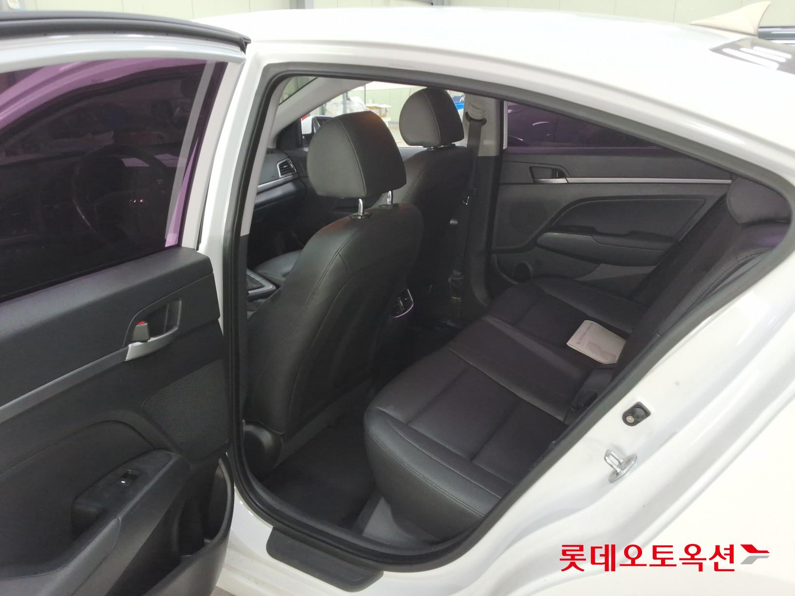 Hyundai Elantra 2016 - Image 36