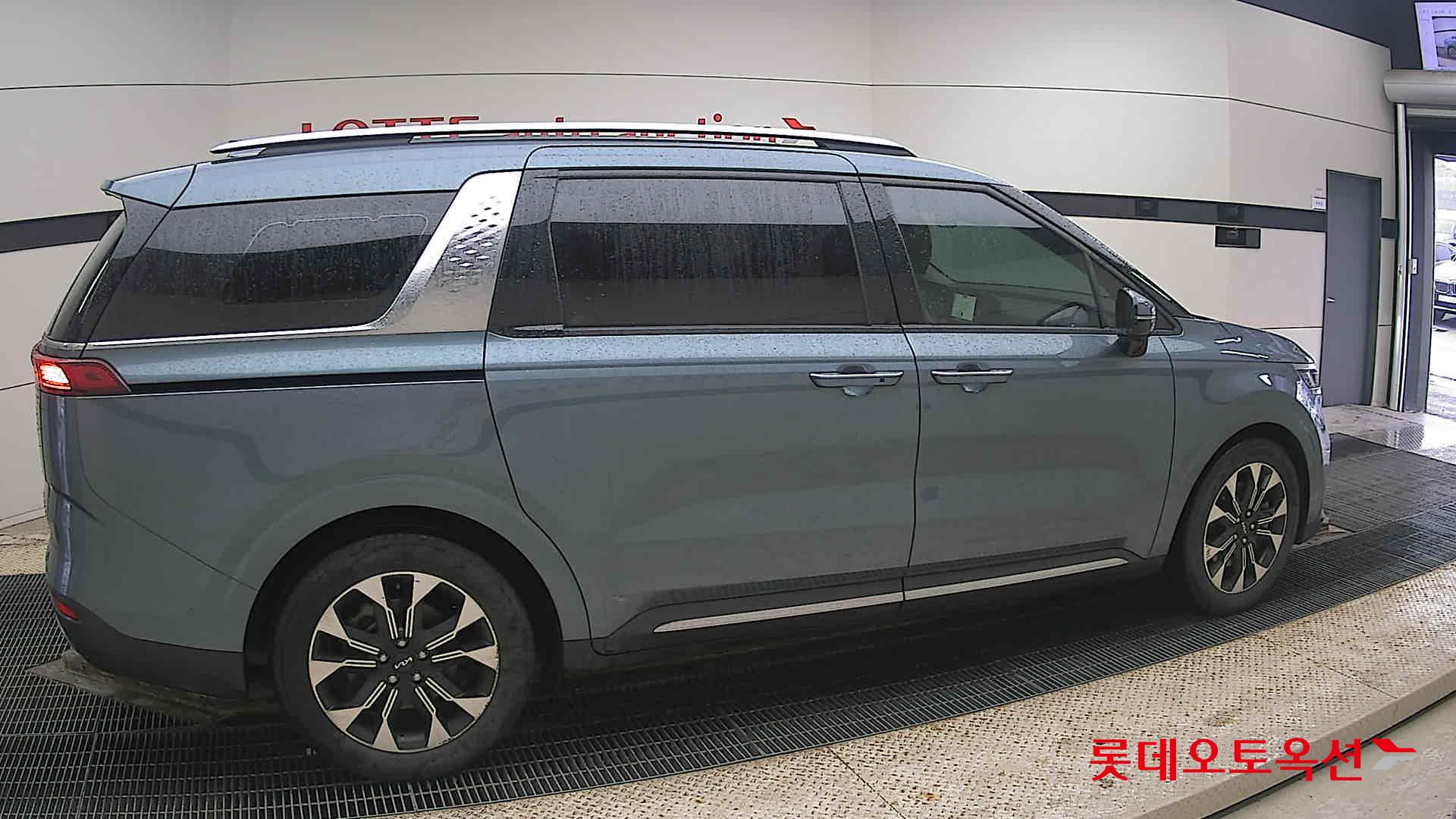 Kia Carnival id 3809955 из Кореи 18