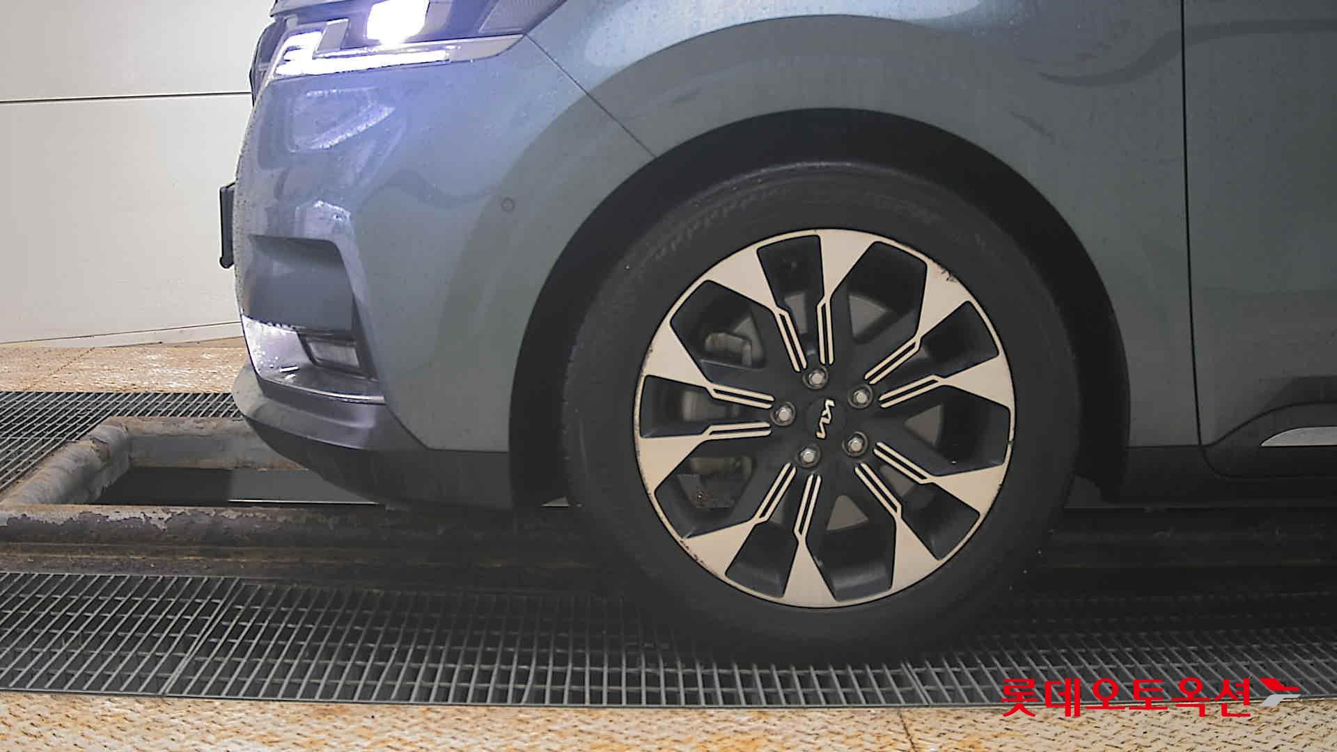 Kia Carnival id 3809955 из Кореи 21