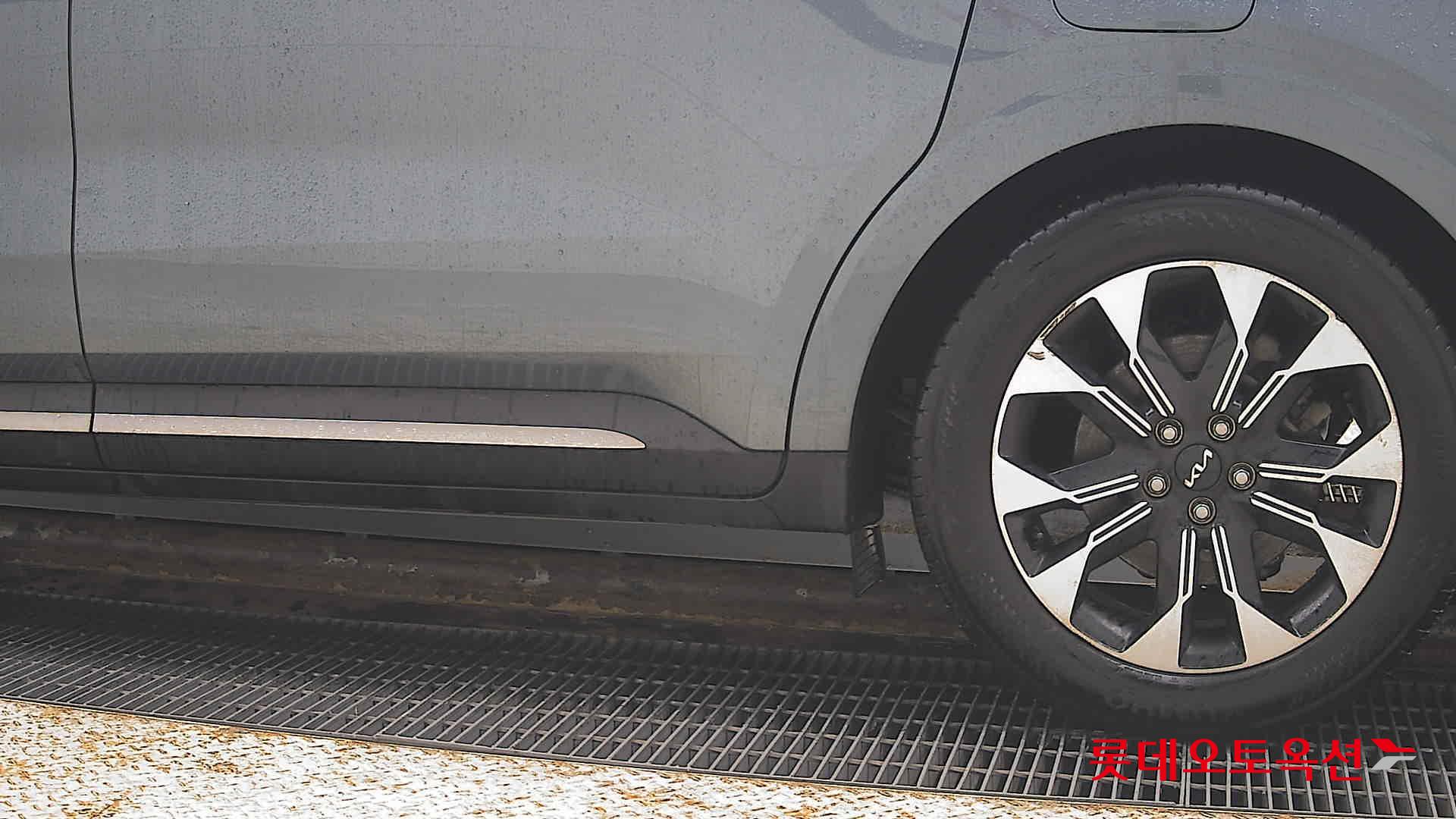 Kia Carnival id 3809955 из Кореи 22