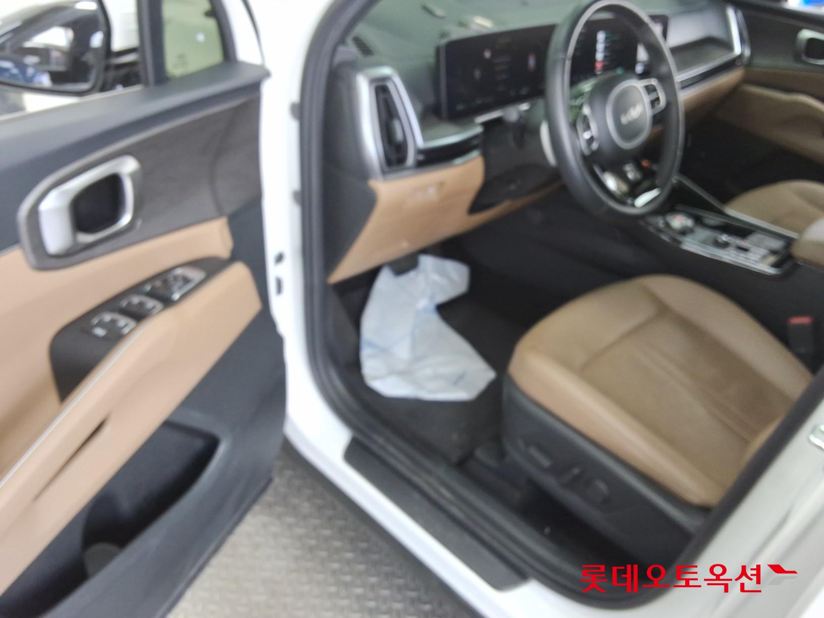 Kia Sorento 2024 - Image 36