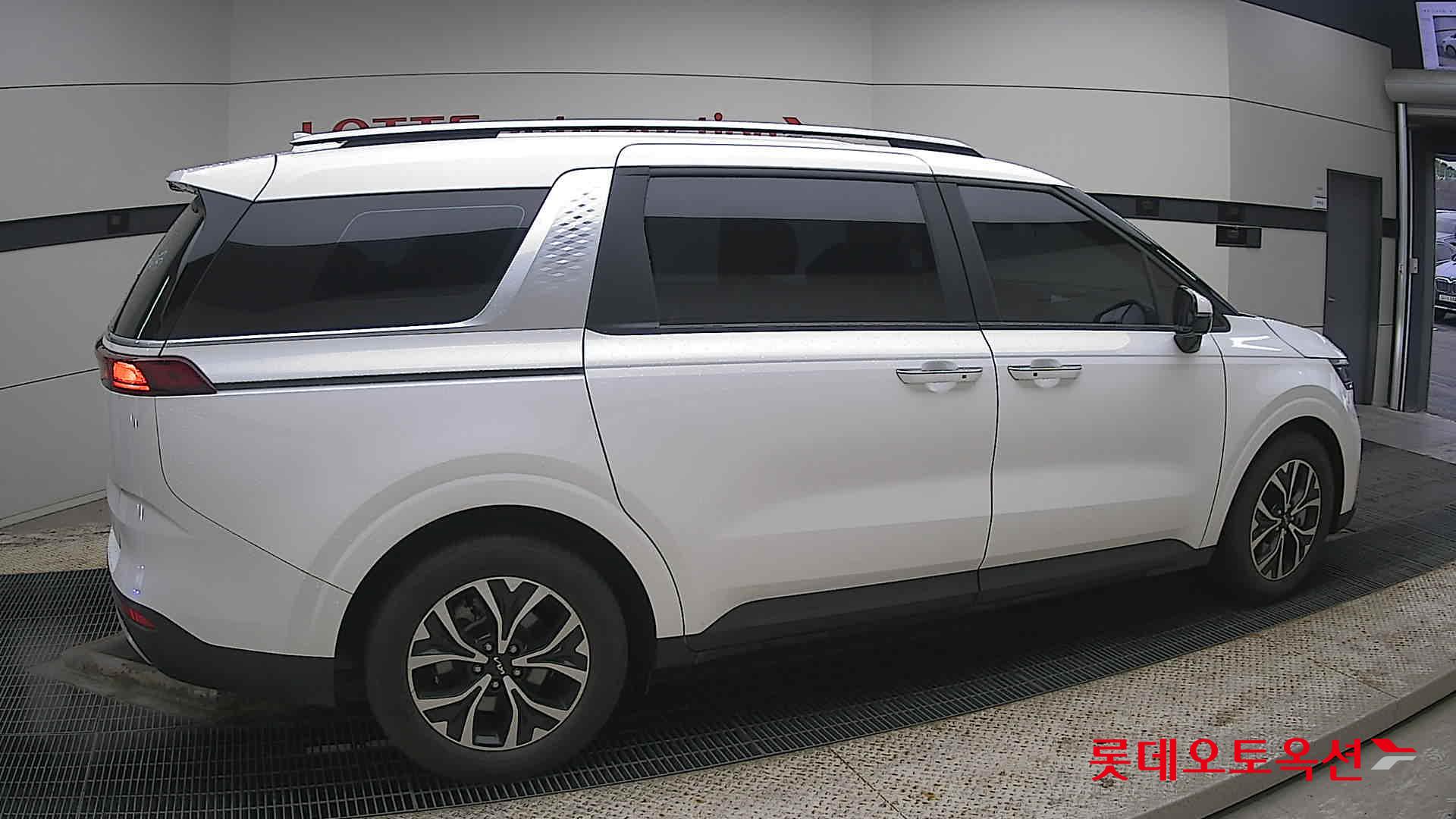 Kia Carnival id 3816447 из Кореи 18