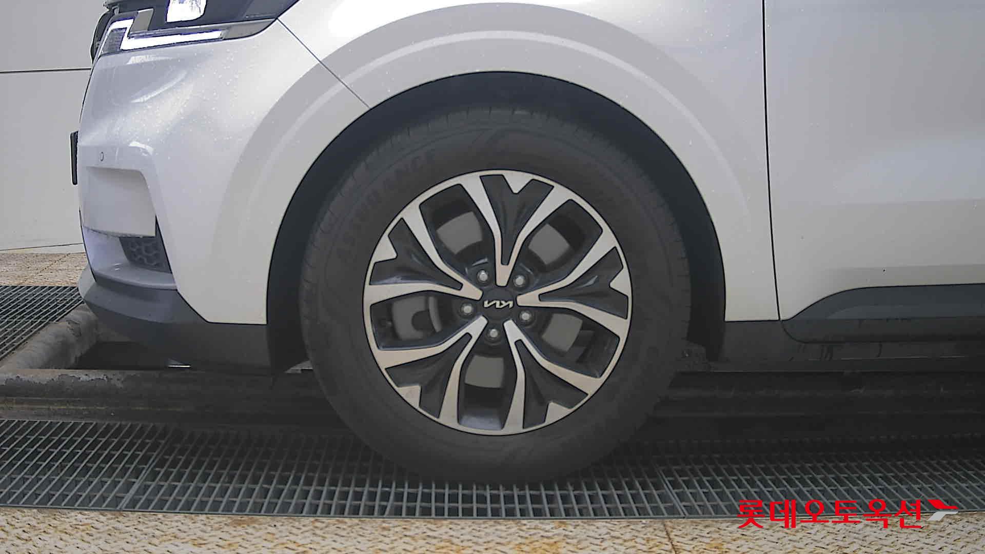 Kia Carnival id 3816447 из Кореи 21