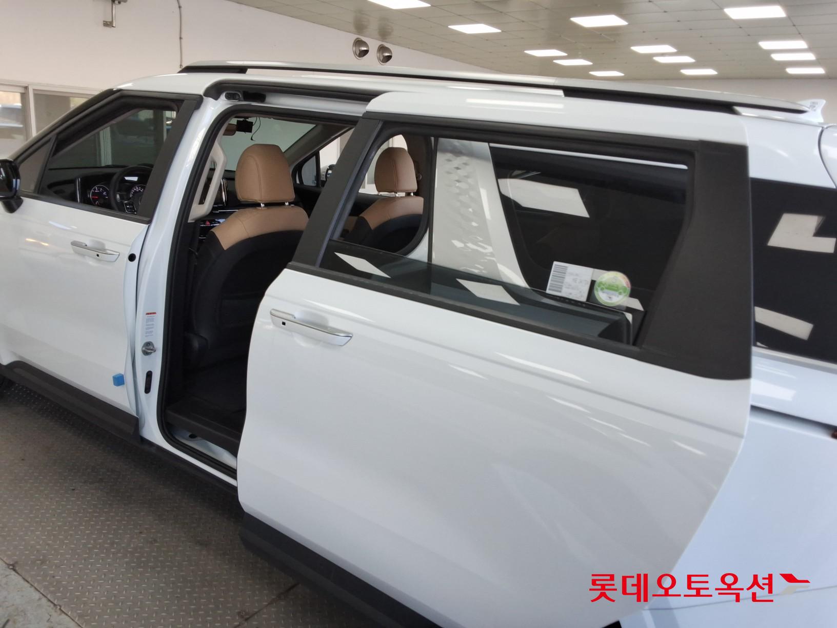 Kia Carnival id 3816447 из Кореи 36