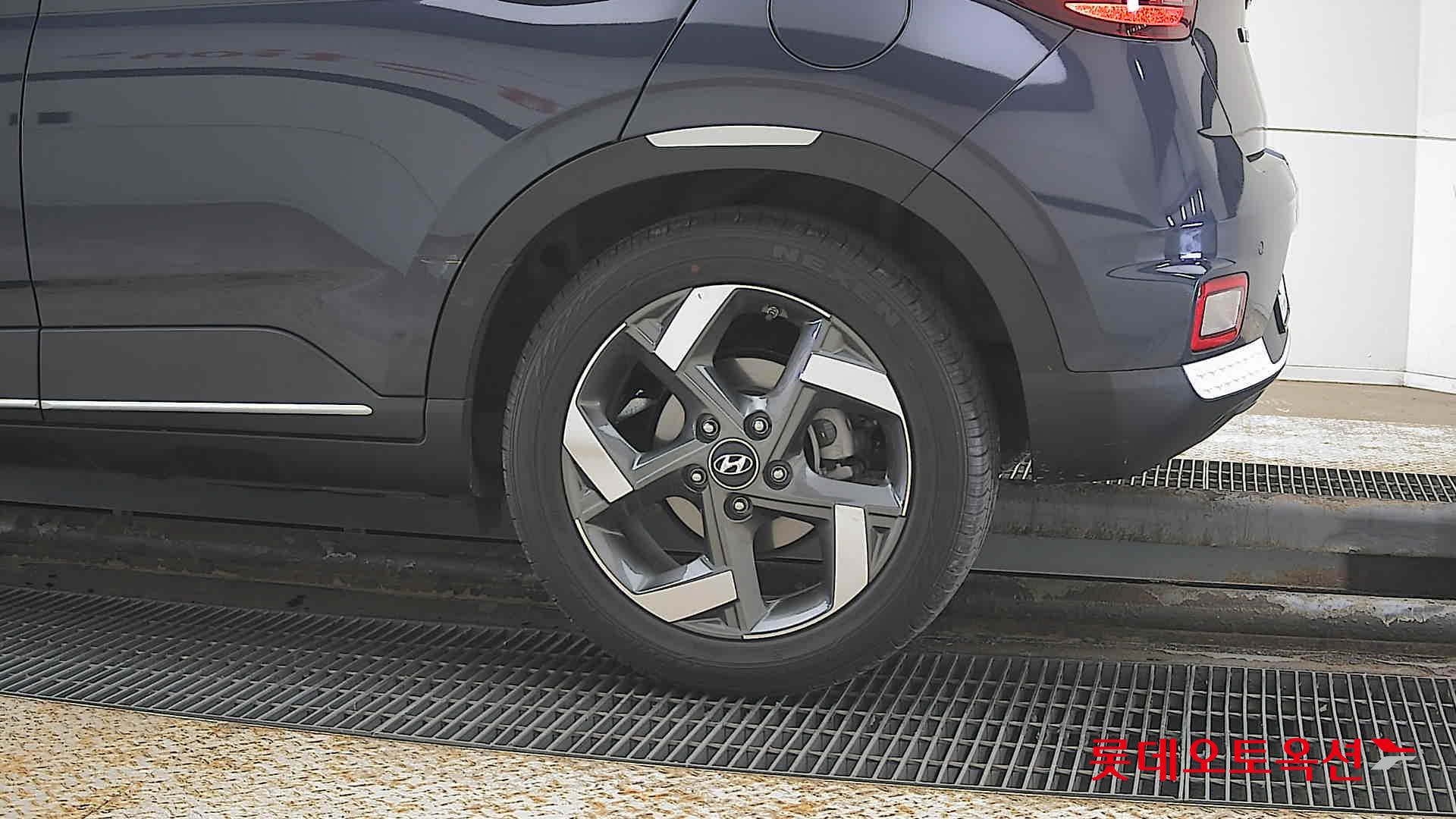 Hyundai Venue id 3816313 из Кореи 22