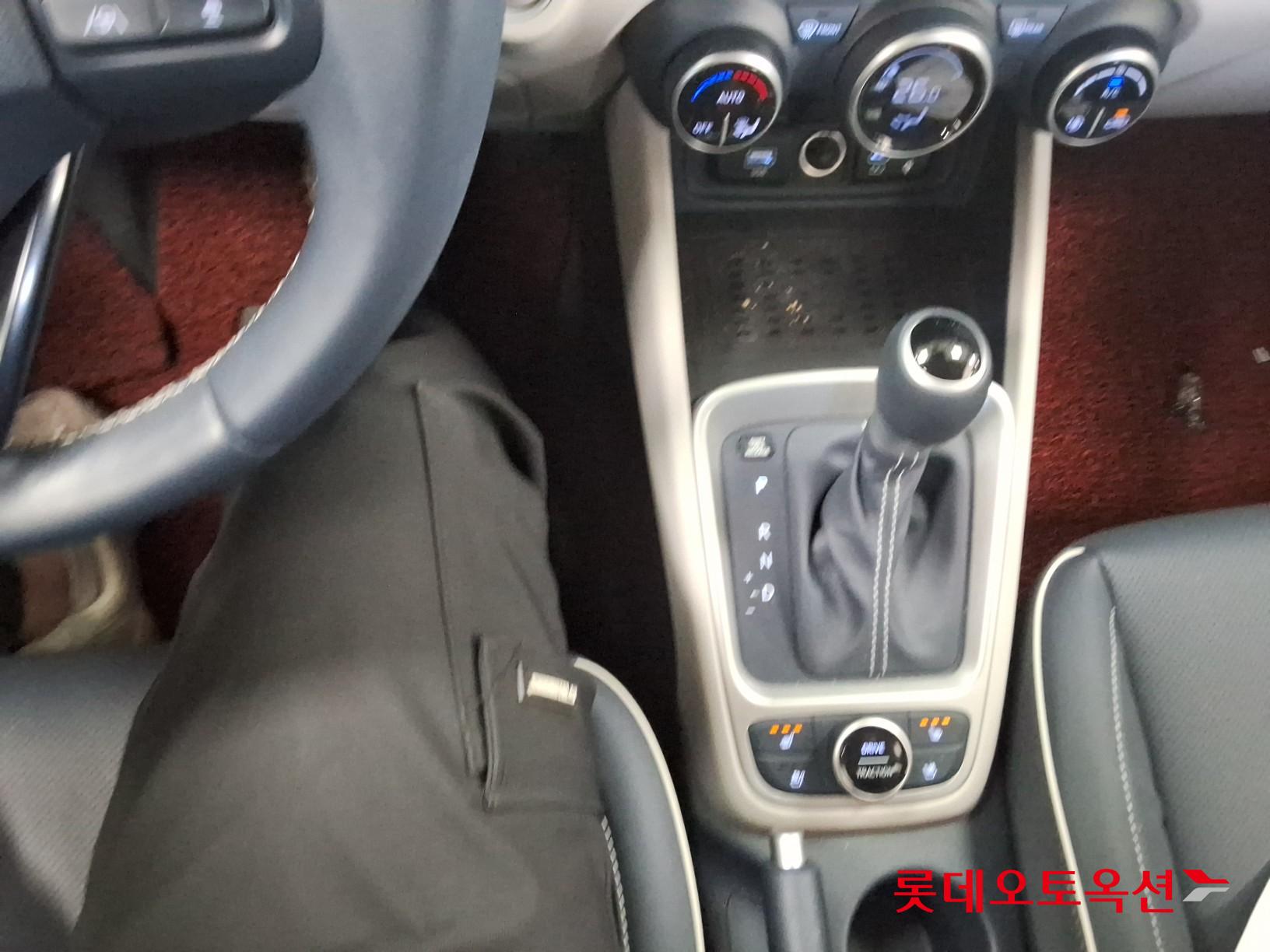 Hyundai Venue id 3816313 из Кореи 33